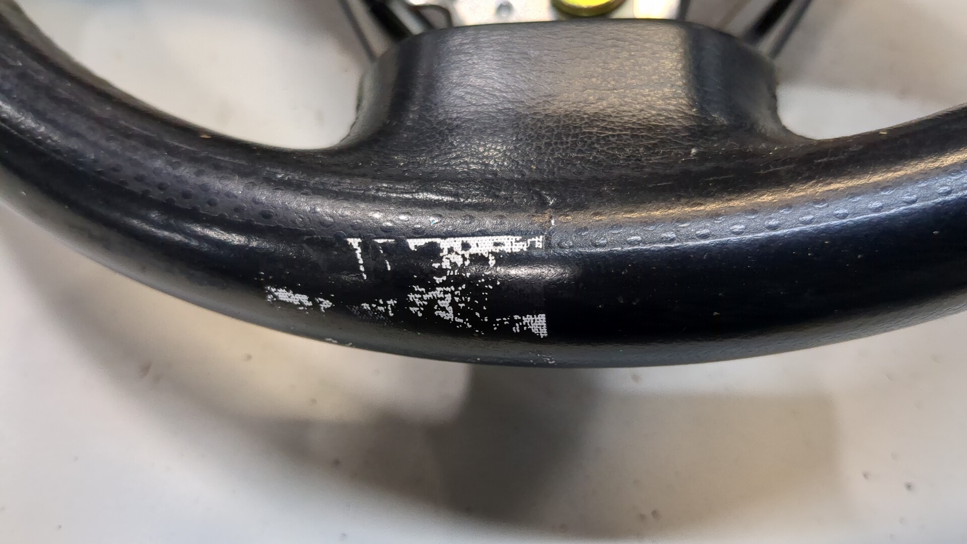 Рулевое колесо (руль)