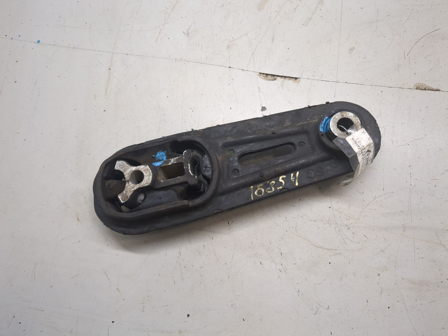 Опора двигателя