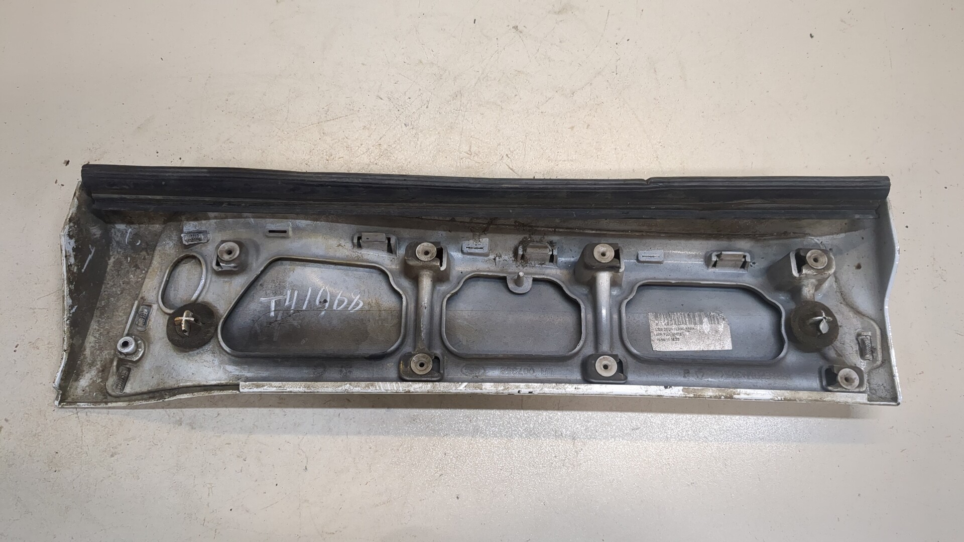 Молдинг двери