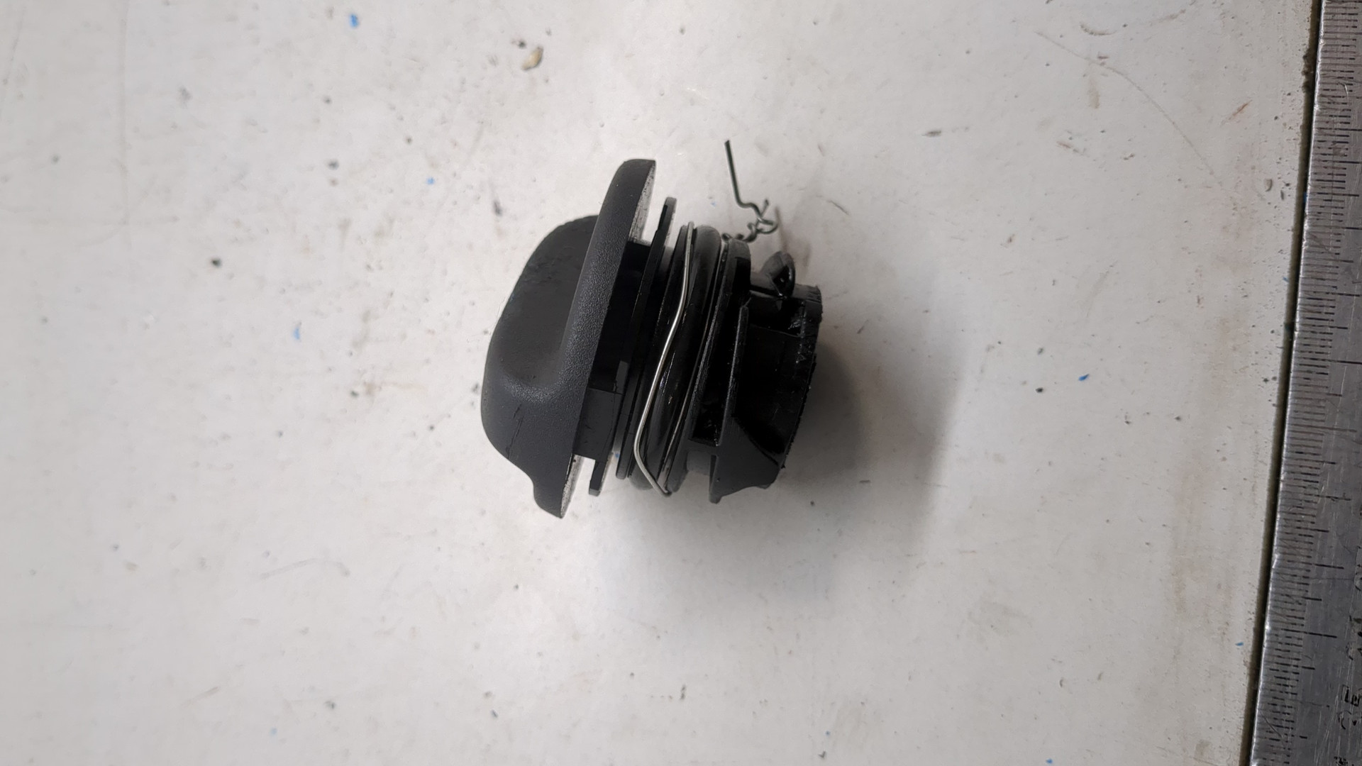 Крышка маслозаливной горловины