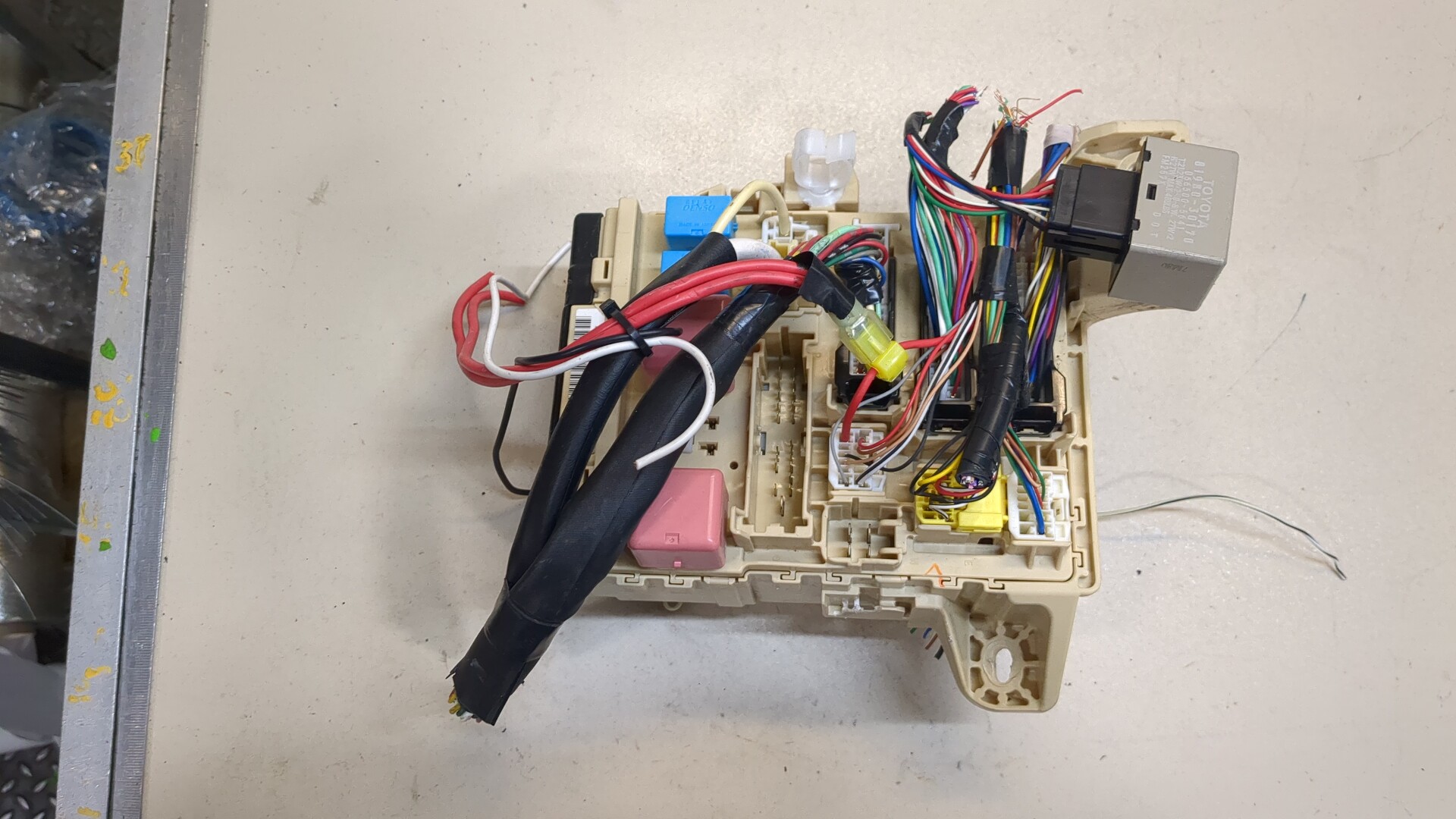 Блок предохранителей