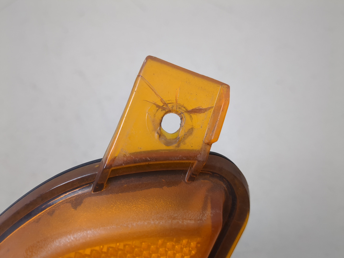 Повторитель на крыло правый