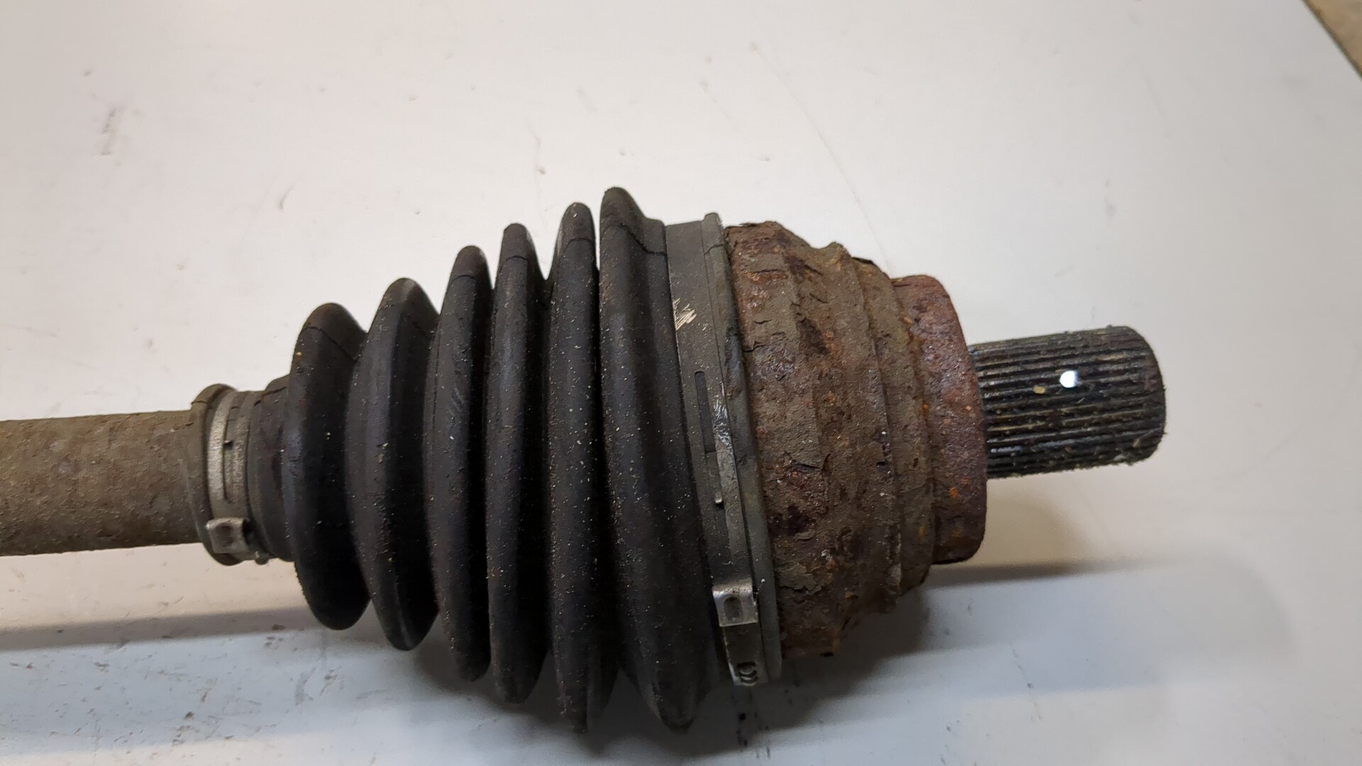 Полуось передняя правая