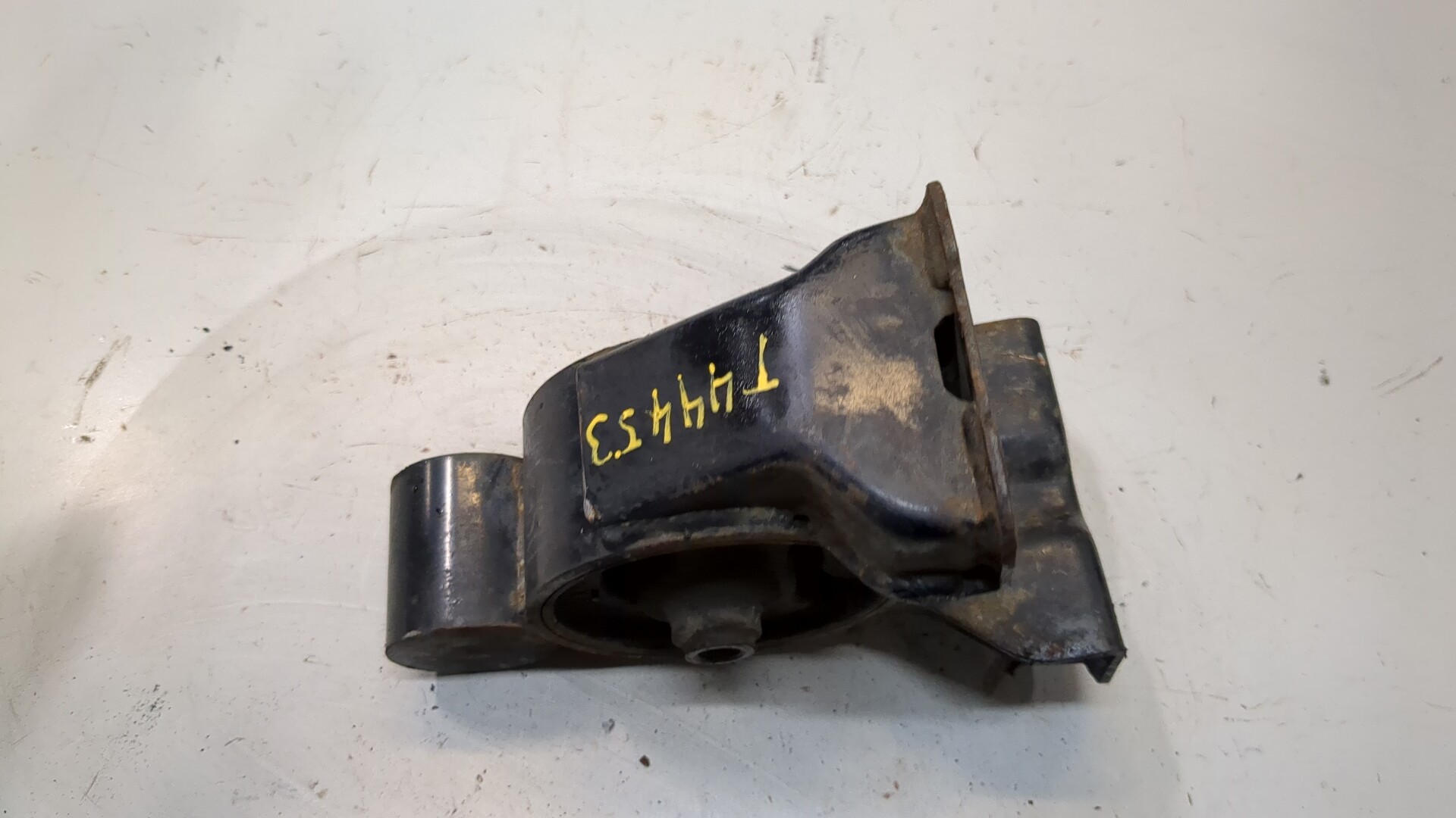 Опора двигателя