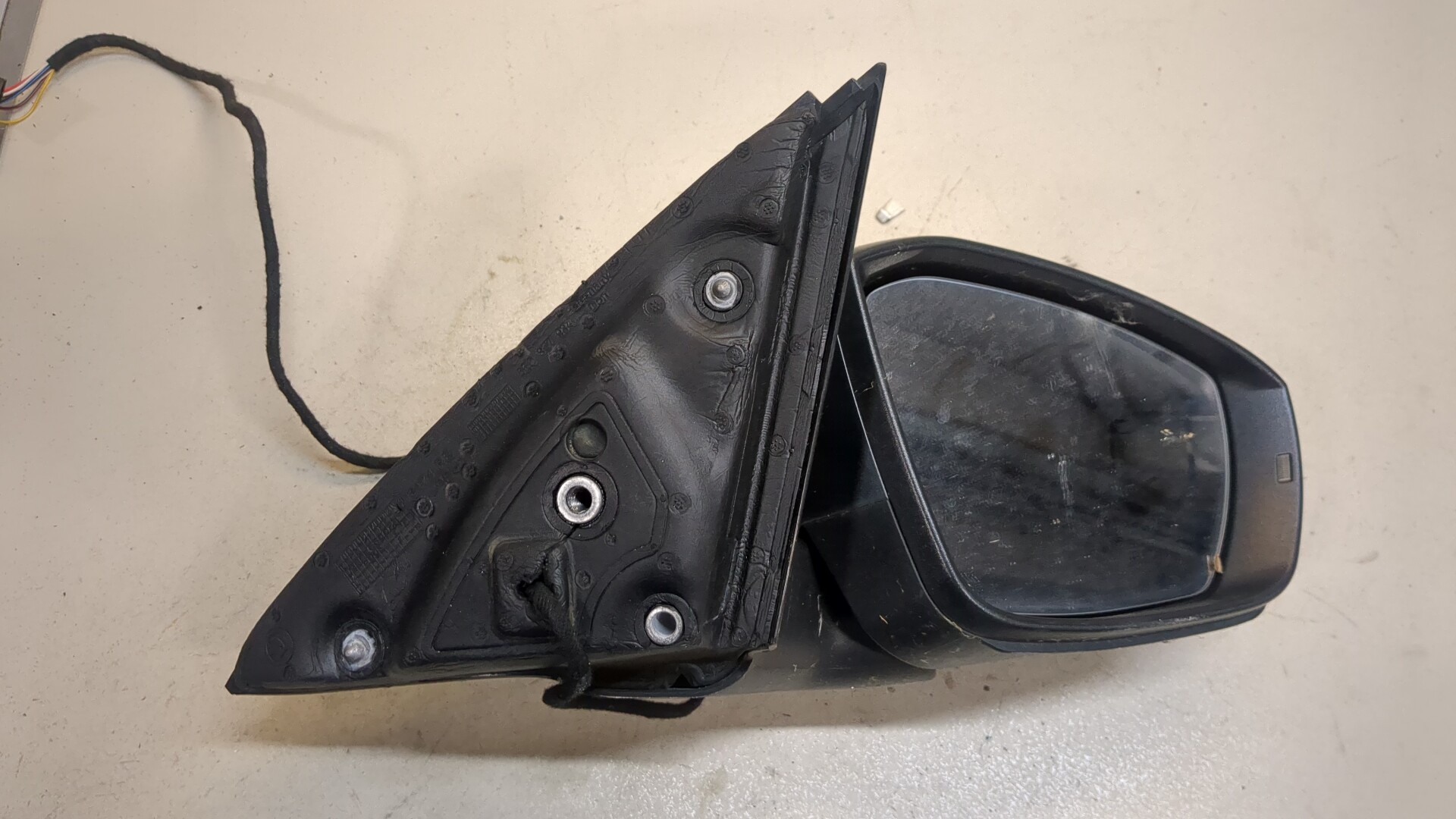 Зеркало правое электрическое