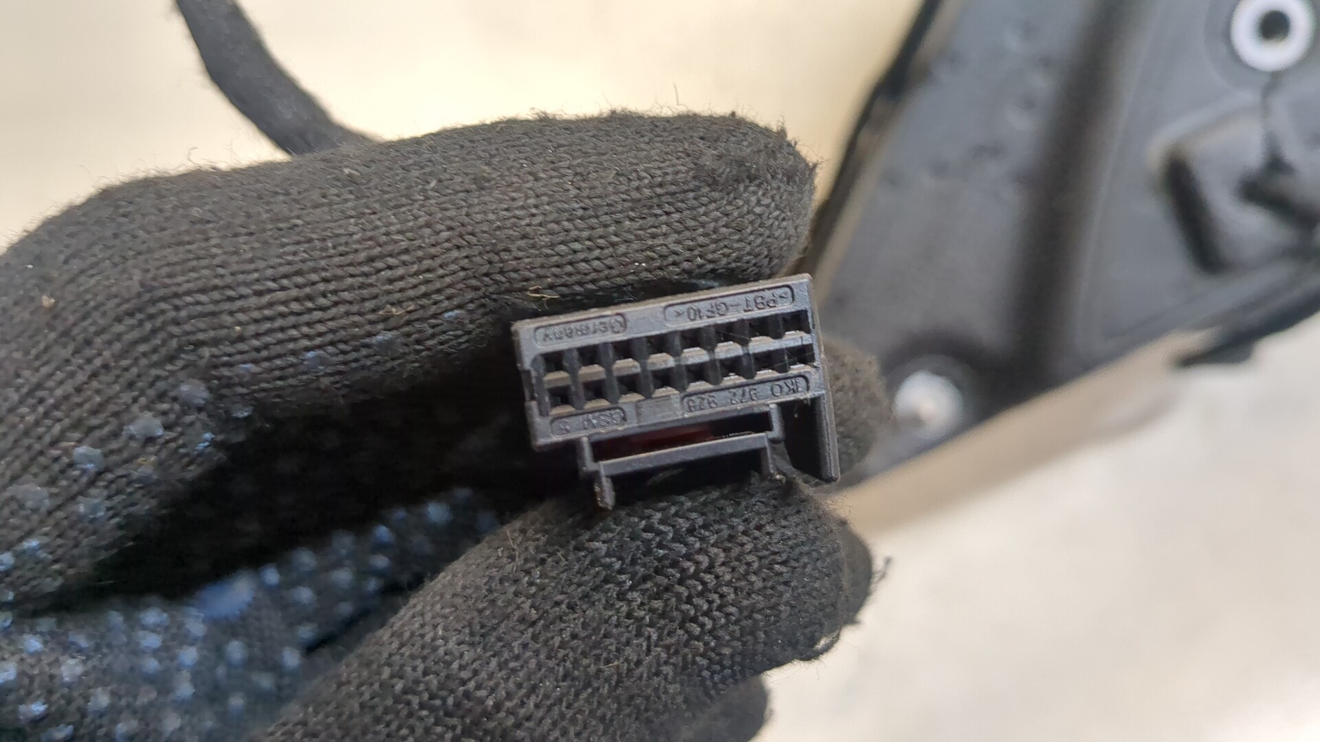 Зеркало правое электрическое