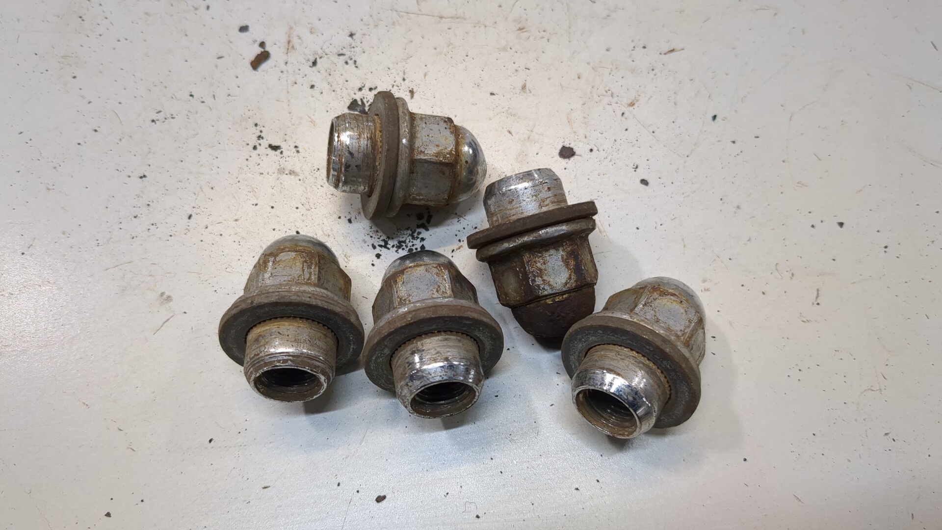 Гайка колеса