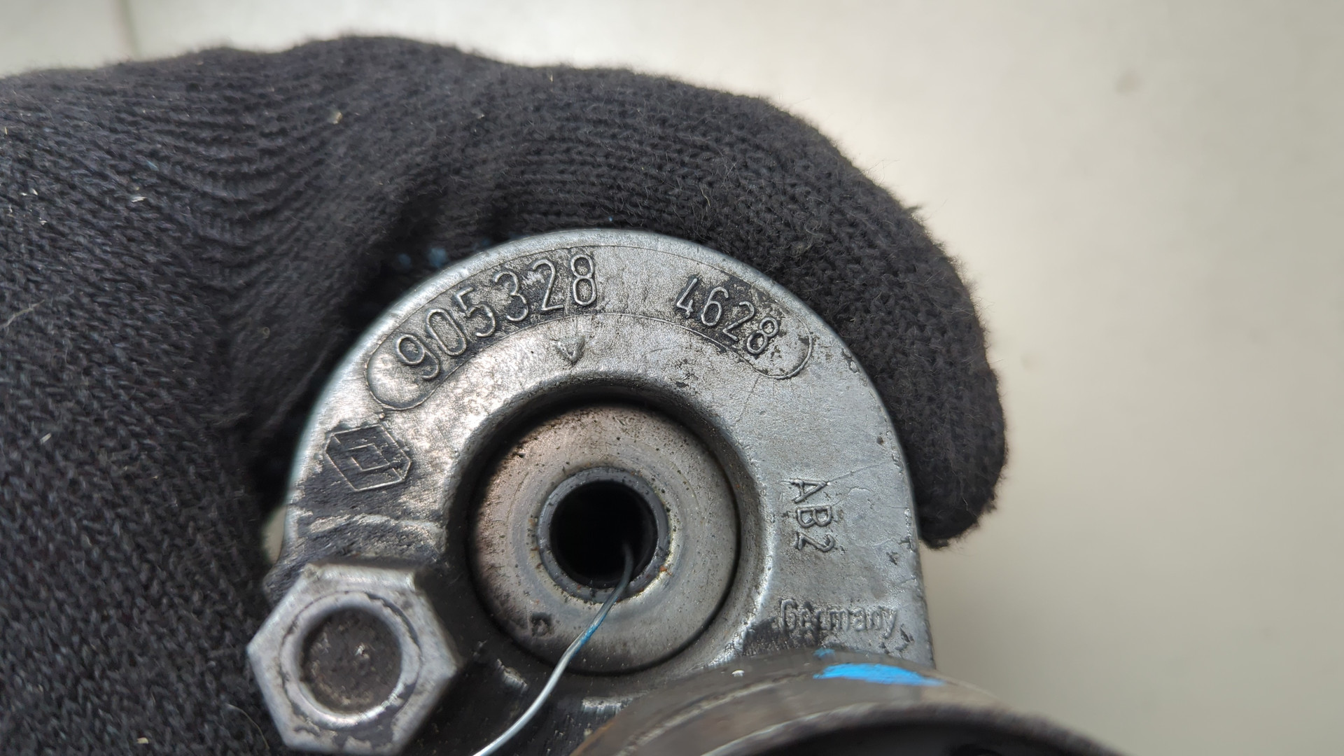 Натяжитель ремня