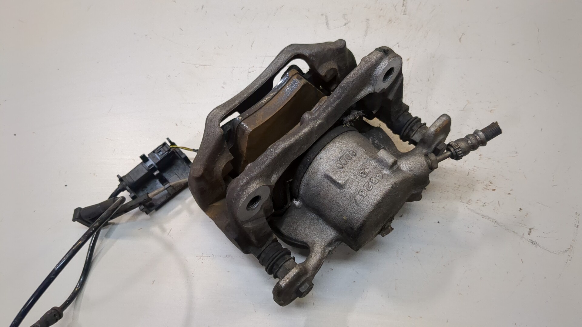 Суппорт передний правый