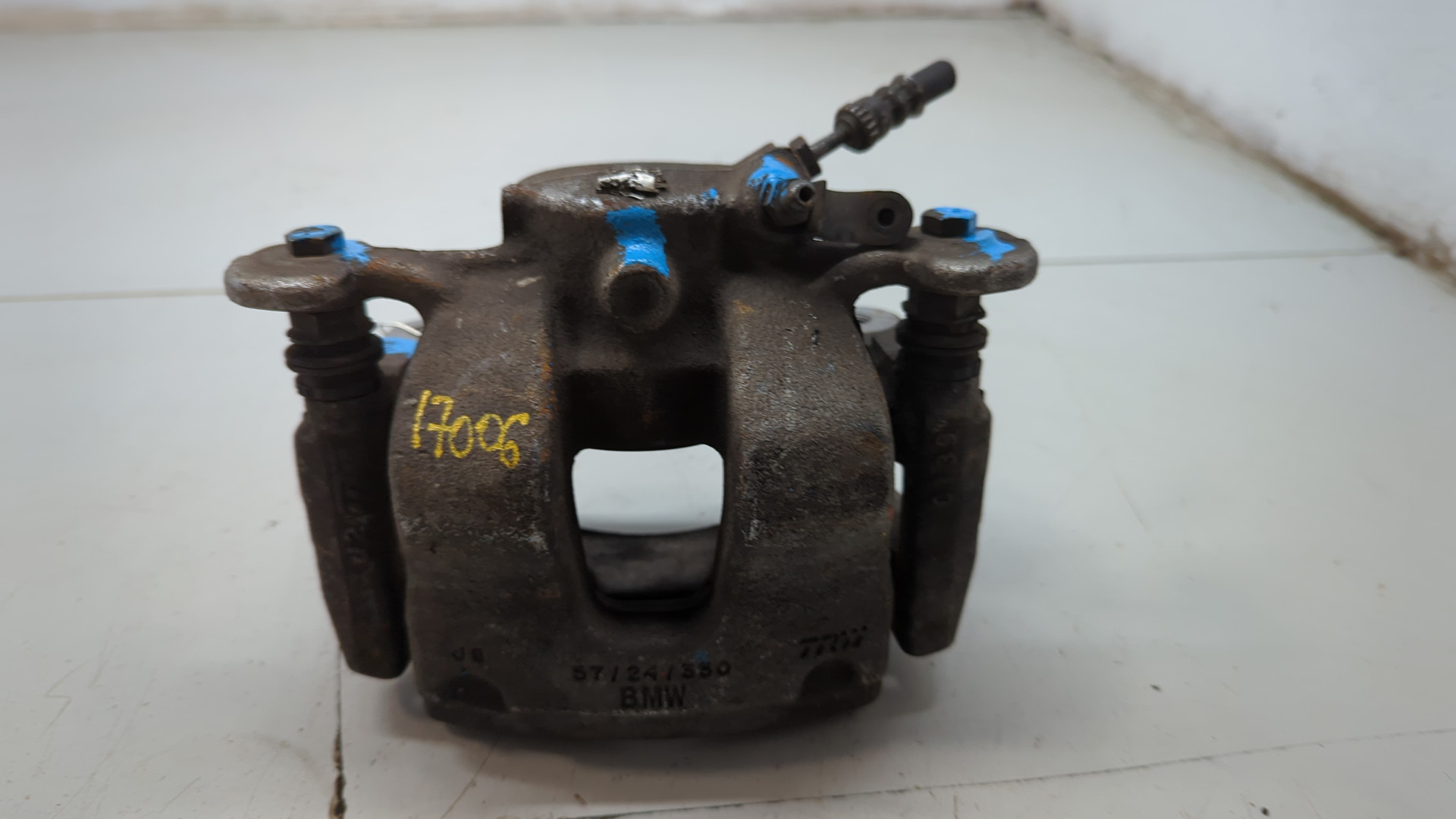 Суппорт передний правый