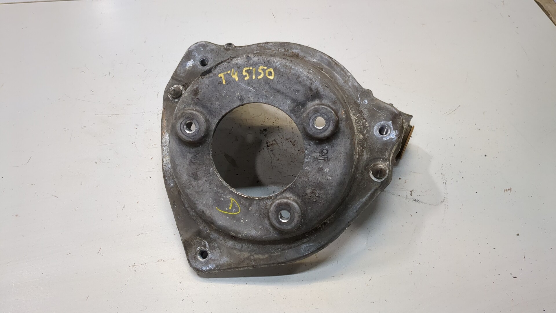 Опора переднего амортизатора верхняя