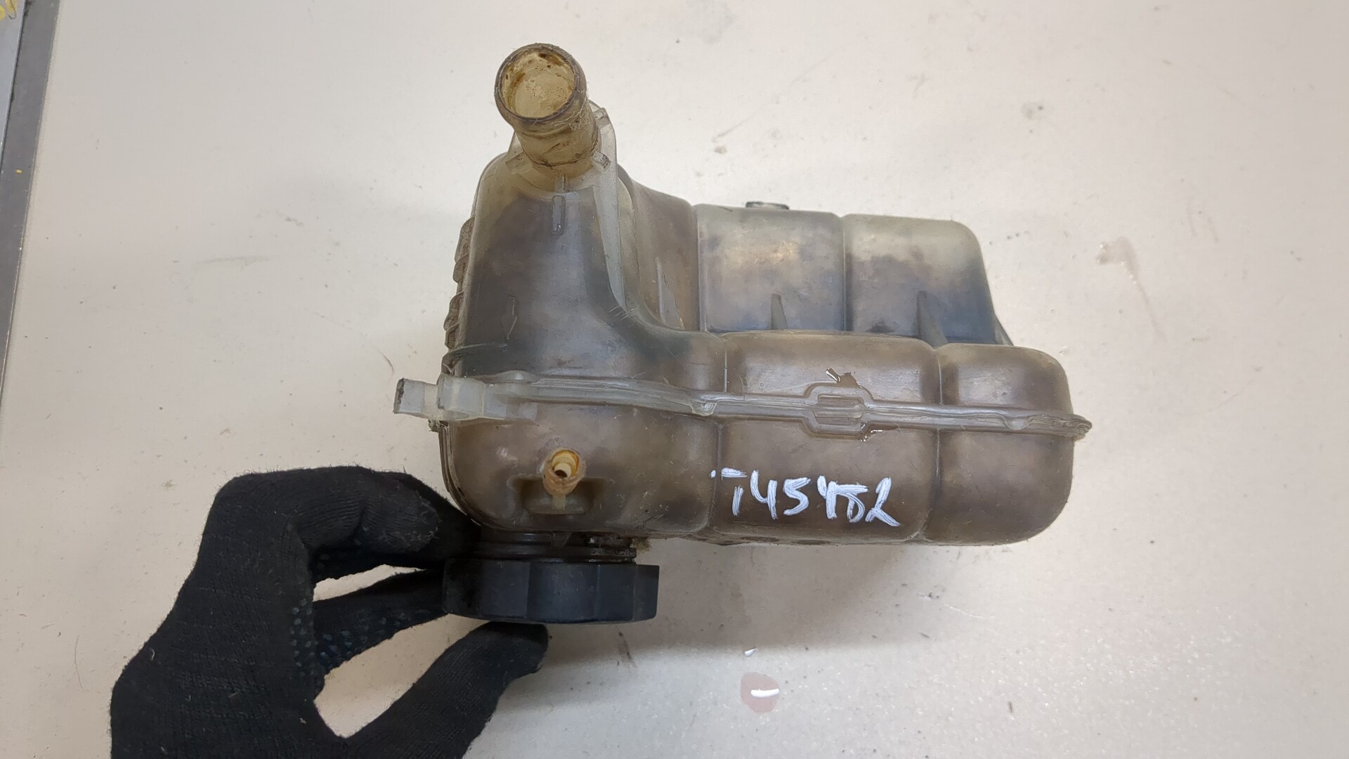 Бачок расширительный