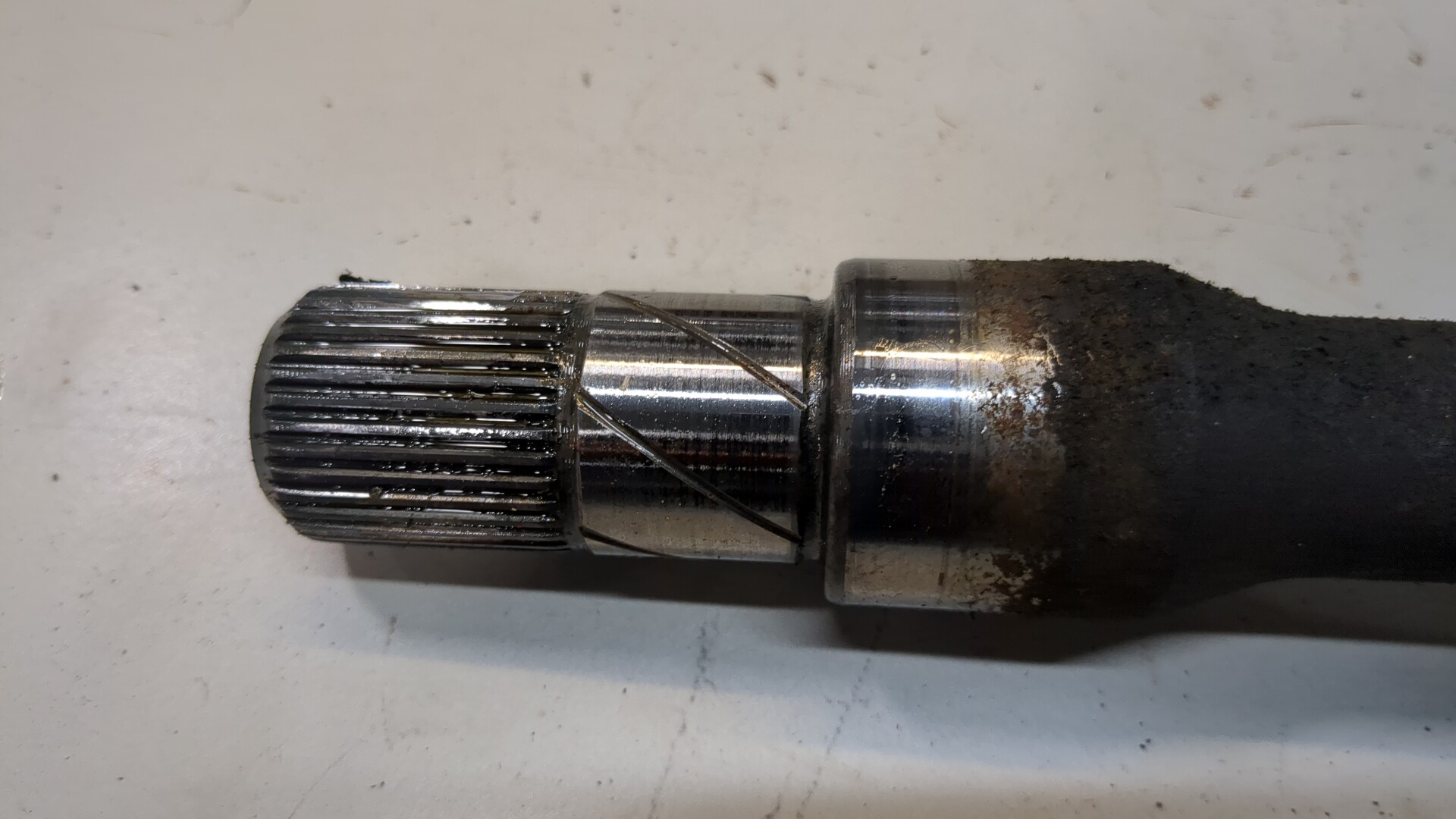 Полуось передняя правая