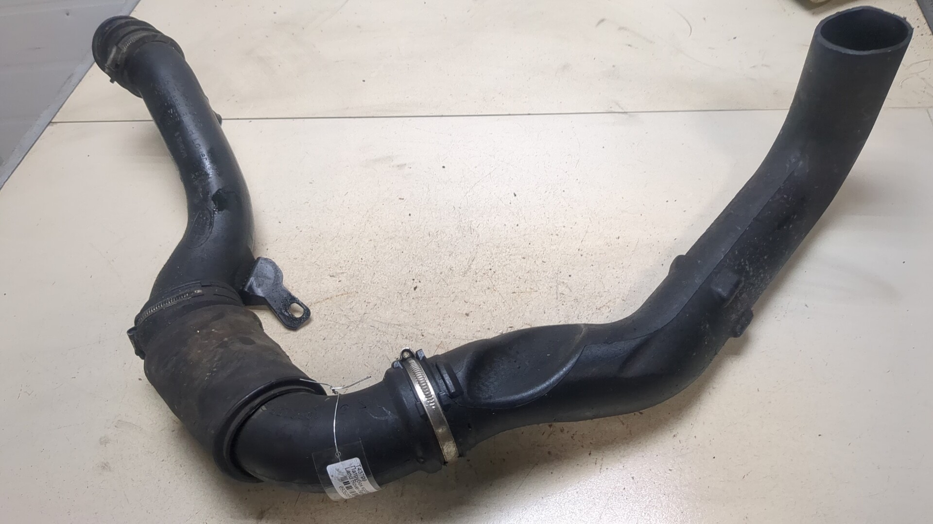 Патрубок воздушного фильтра