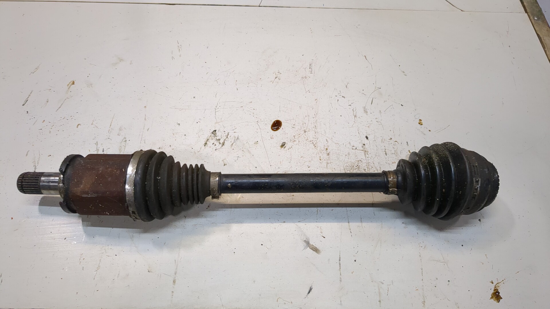 Полуось передняя левая