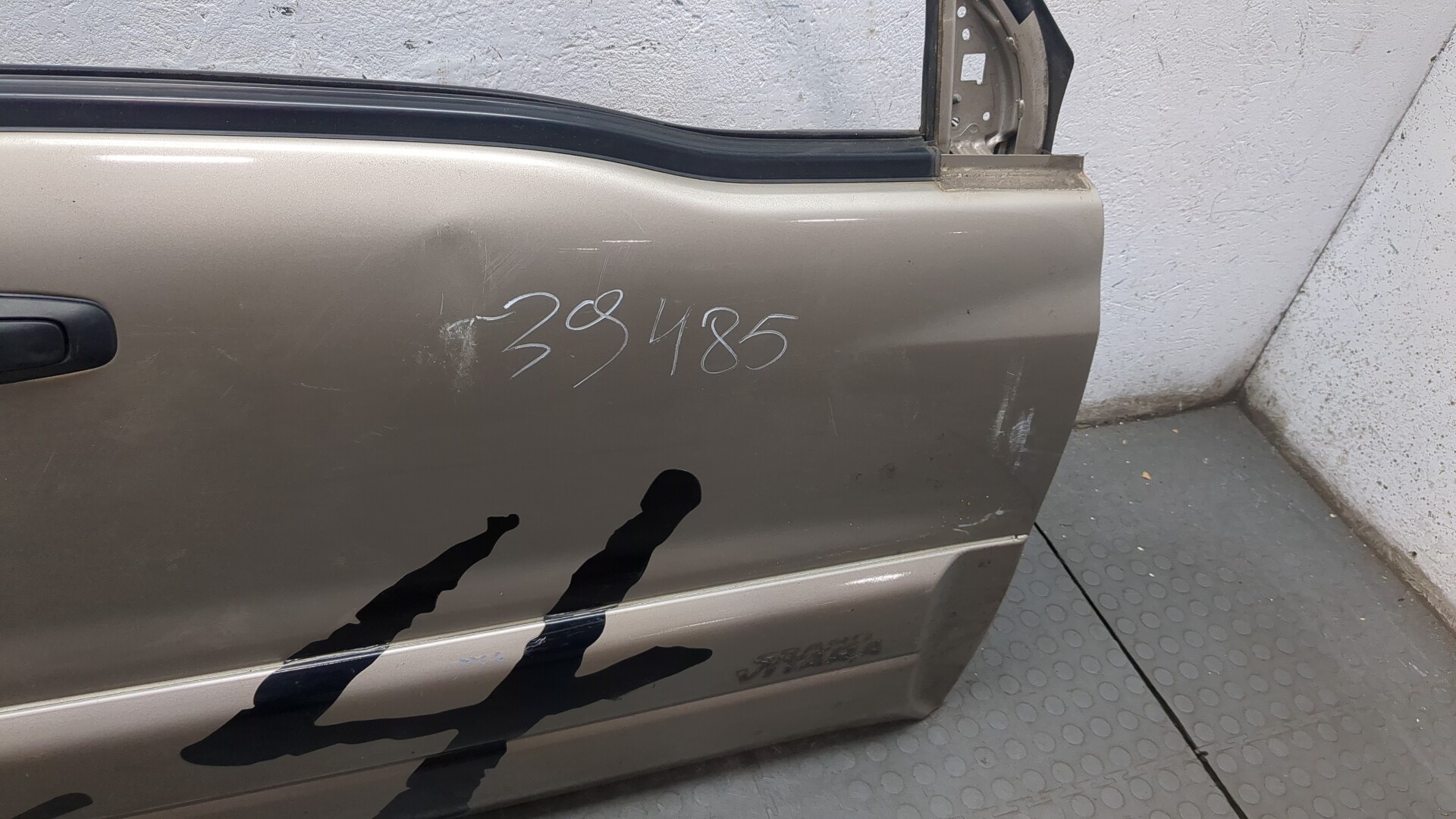 Дверь передняя правая