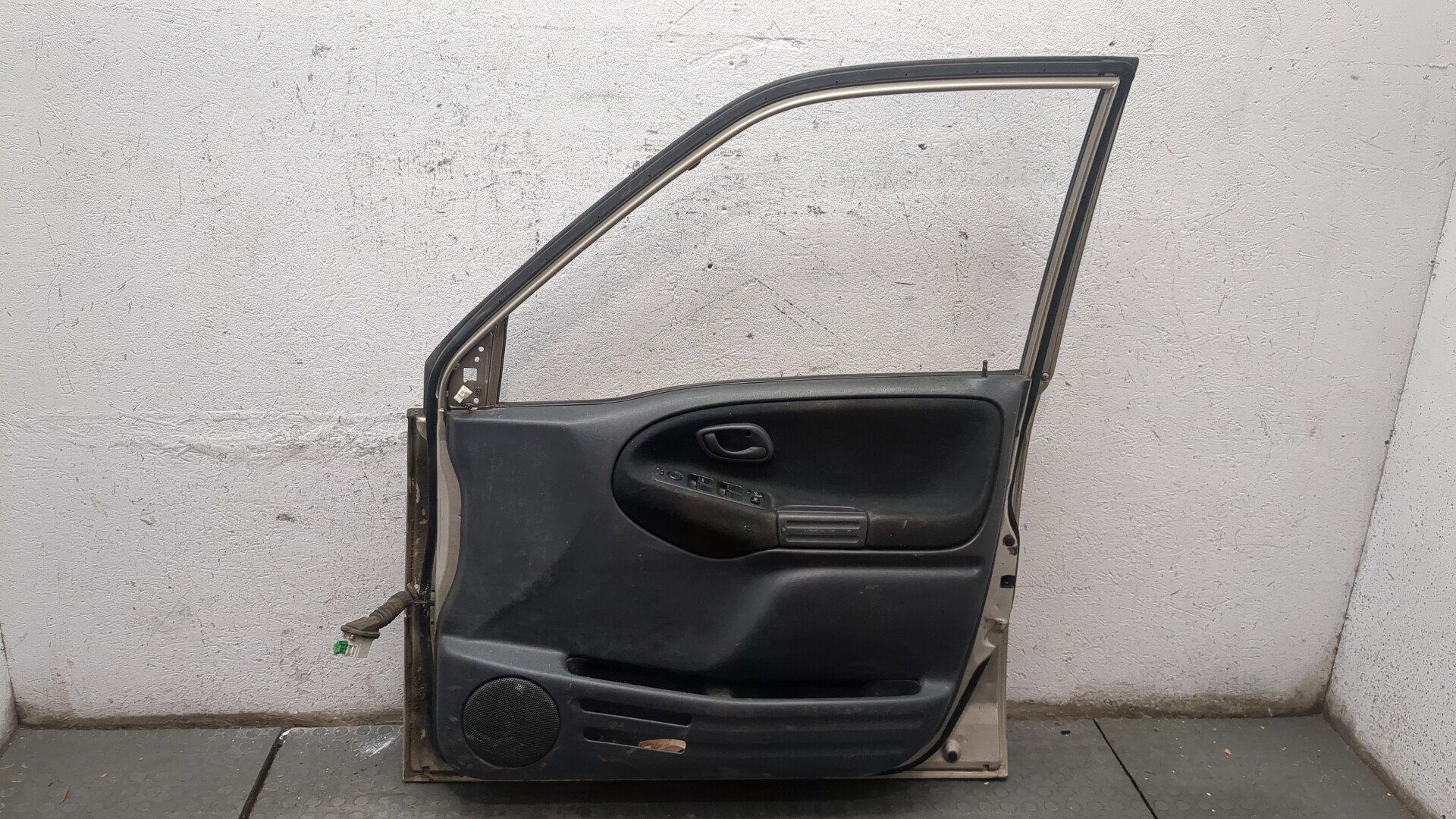 Дверь передняя правая