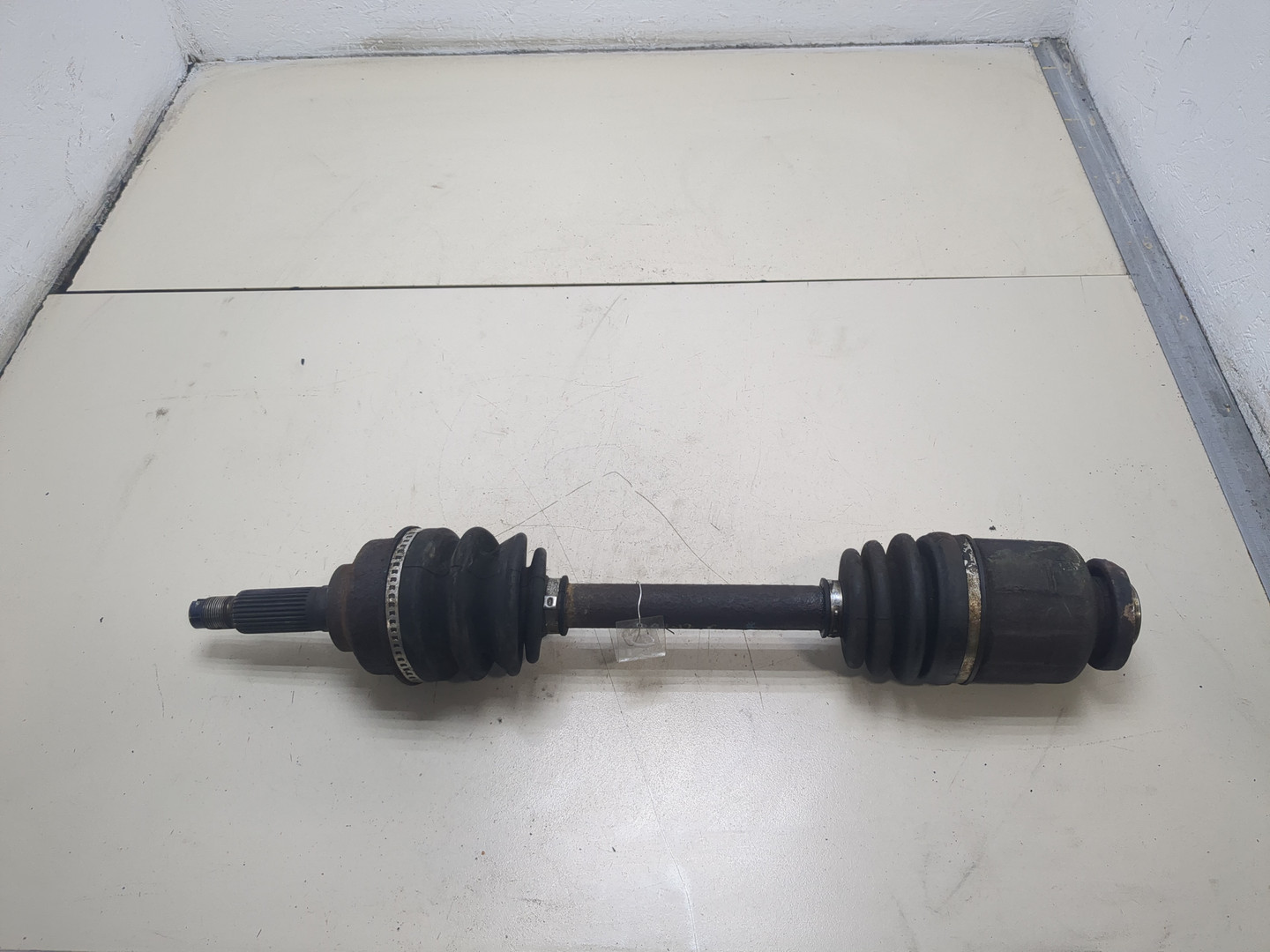 Полуось передняя правая