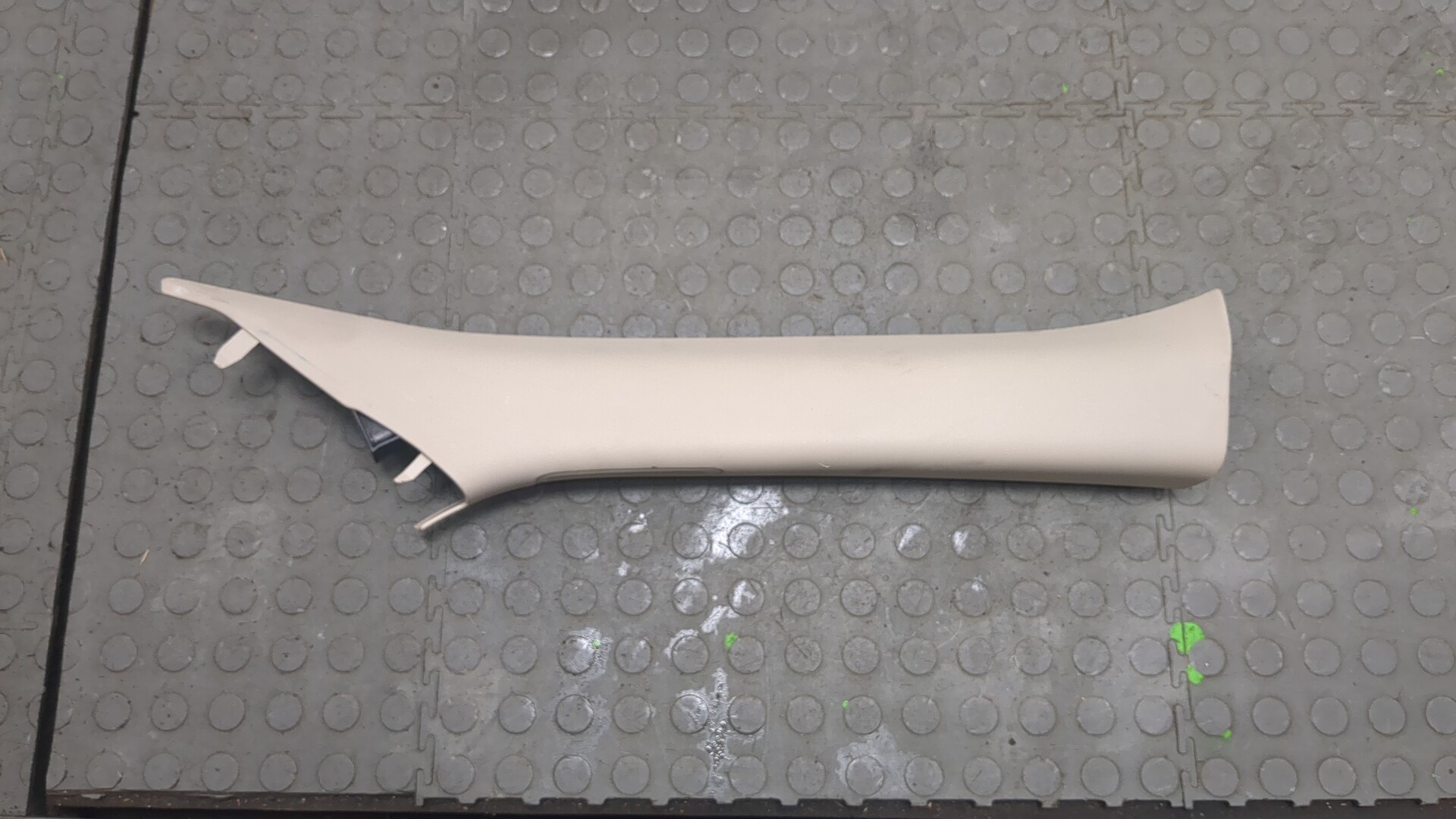 Обшивка стойки