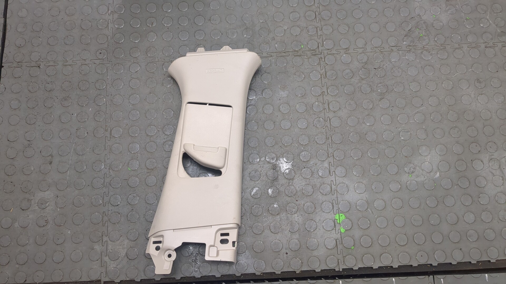 Обшивка стойки