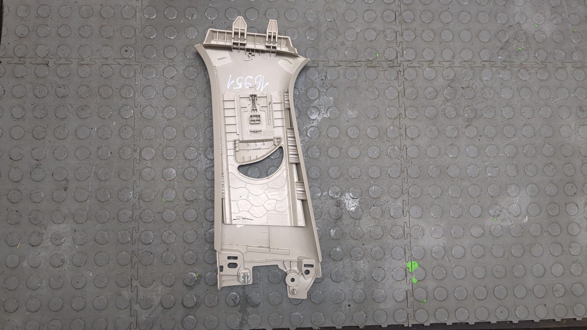 Обшивка стойки