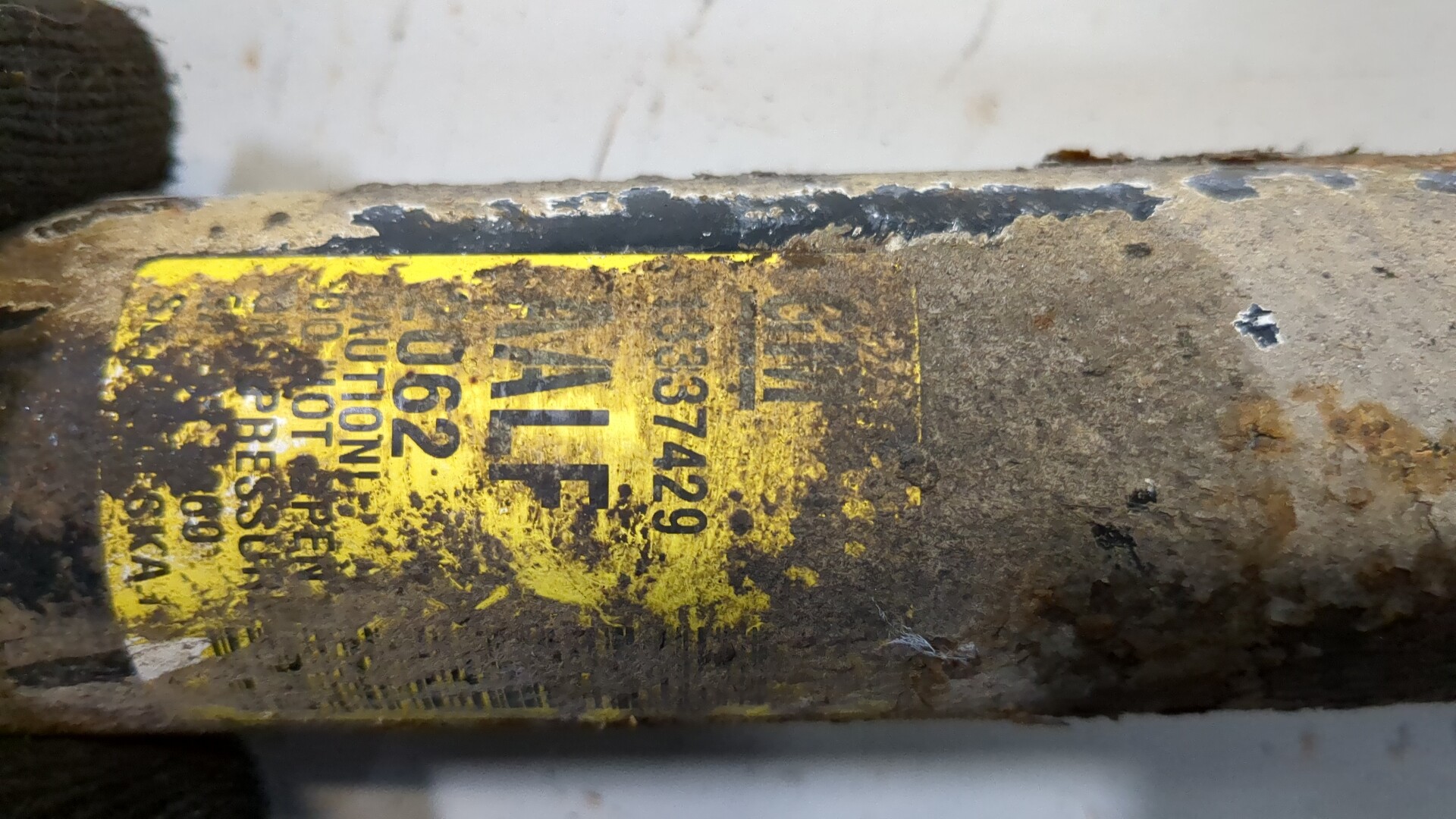 Амортизатор задний (стойка)