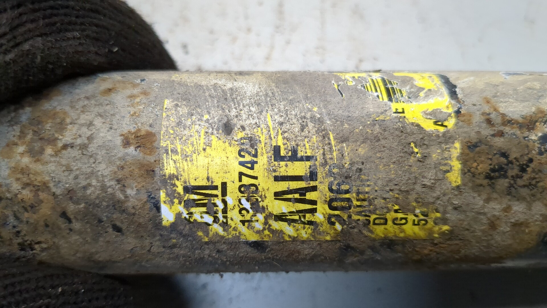 Амортизатор задний (стойка)