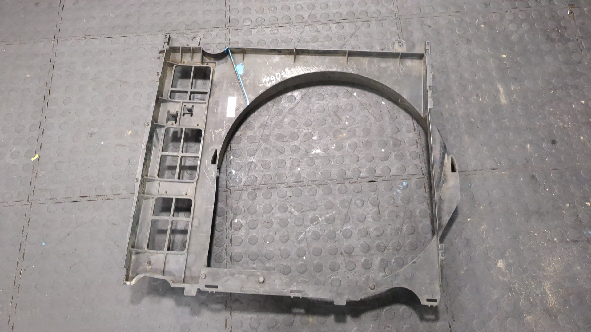 Диффузор вентилятора