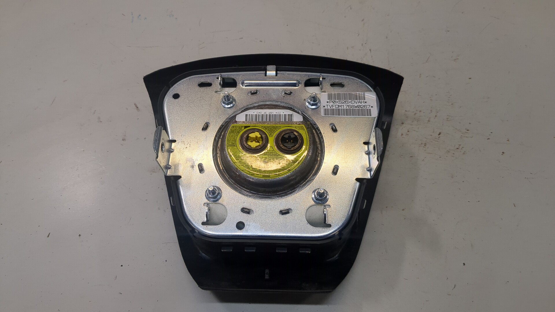 Подушка безопасности в рулевое колесо