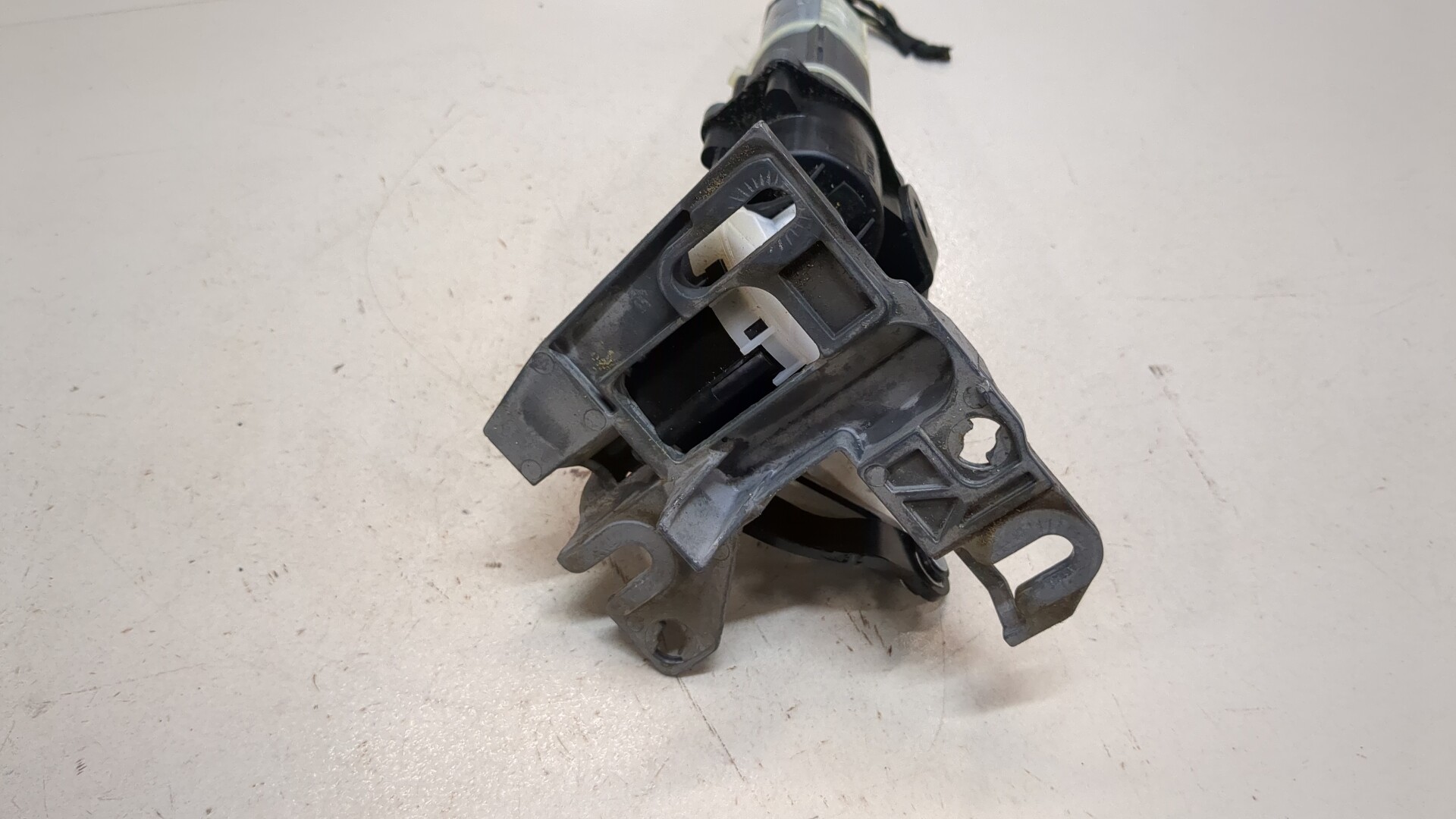 Активатор замка багажника