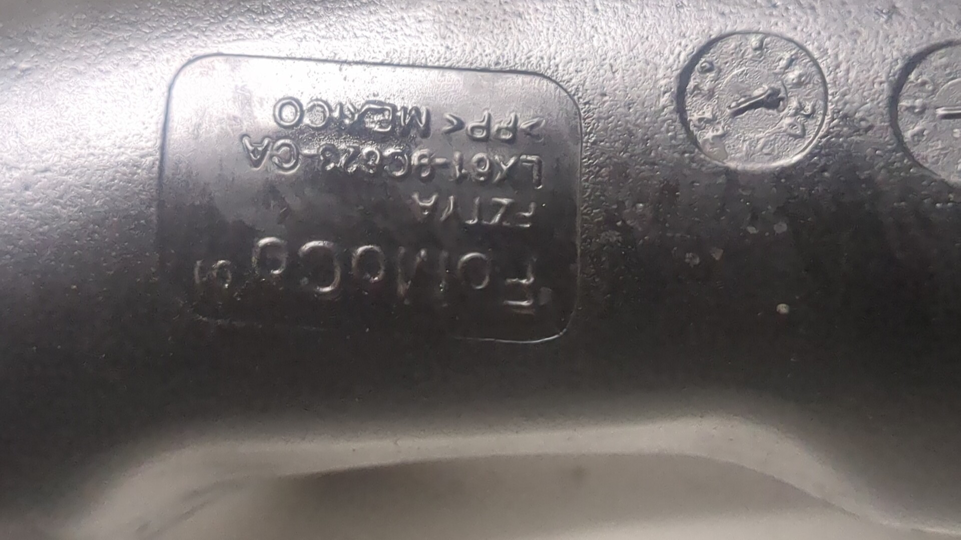 Патрубок воздушного фильтра