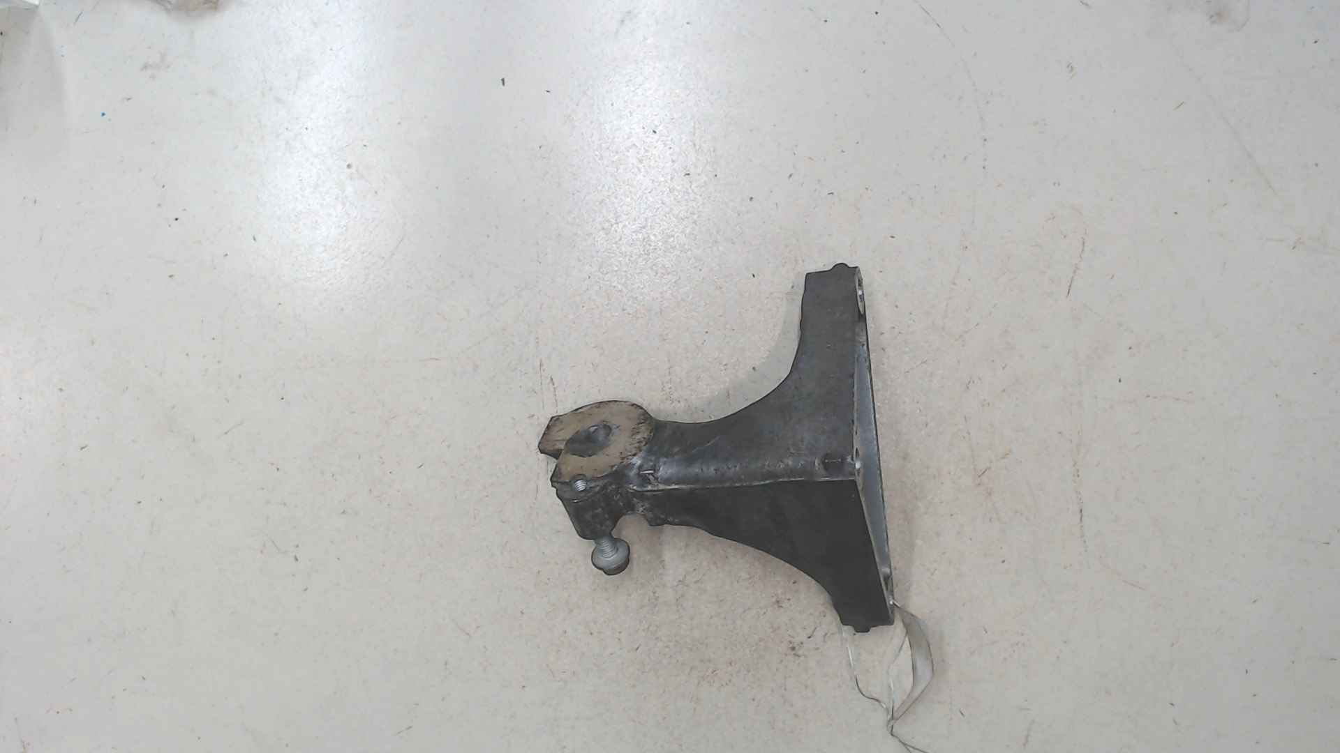 Кронштейн двигателя