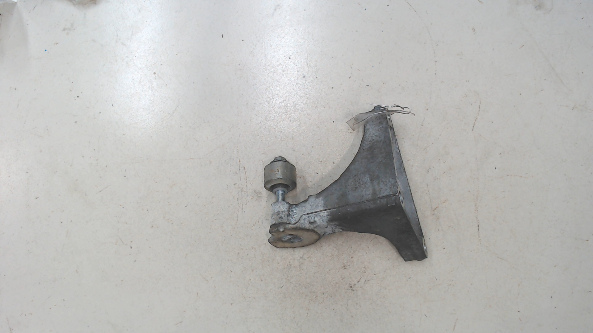 Кронштейн двигателя