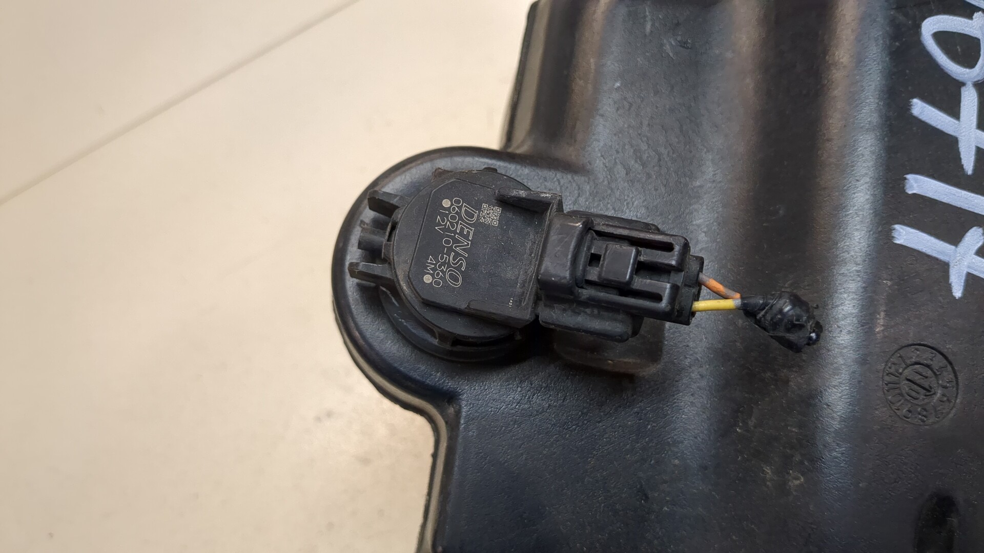 Бачок омывателя лобового стекла