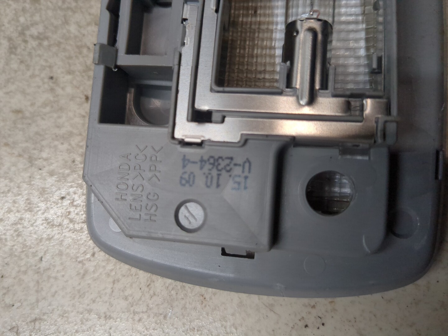 Плафон салонный