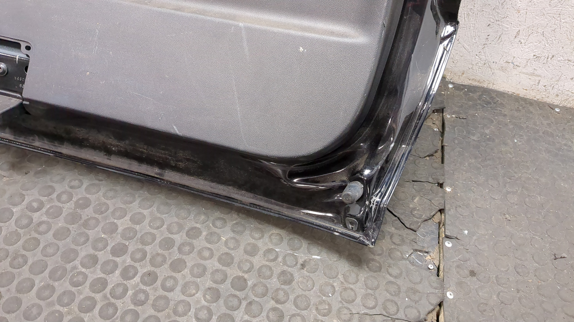 Дверь багажника