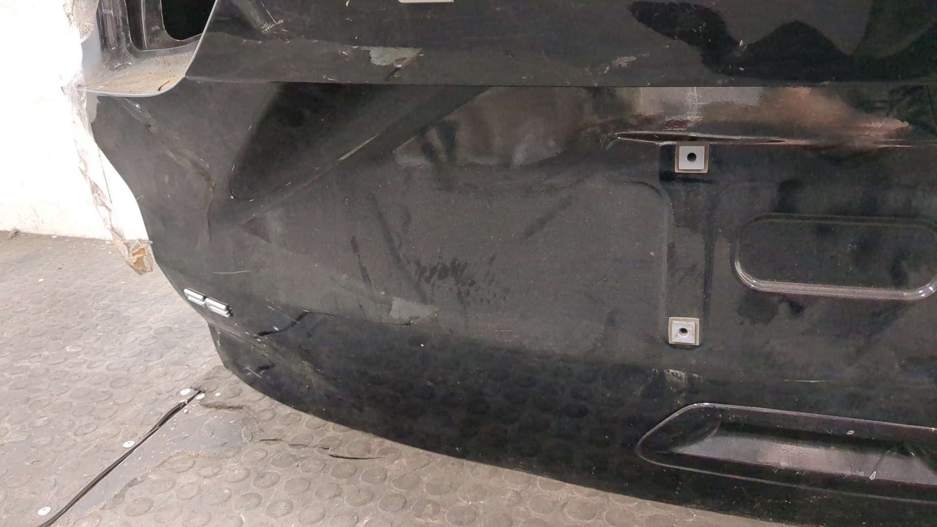 Дверь багажника