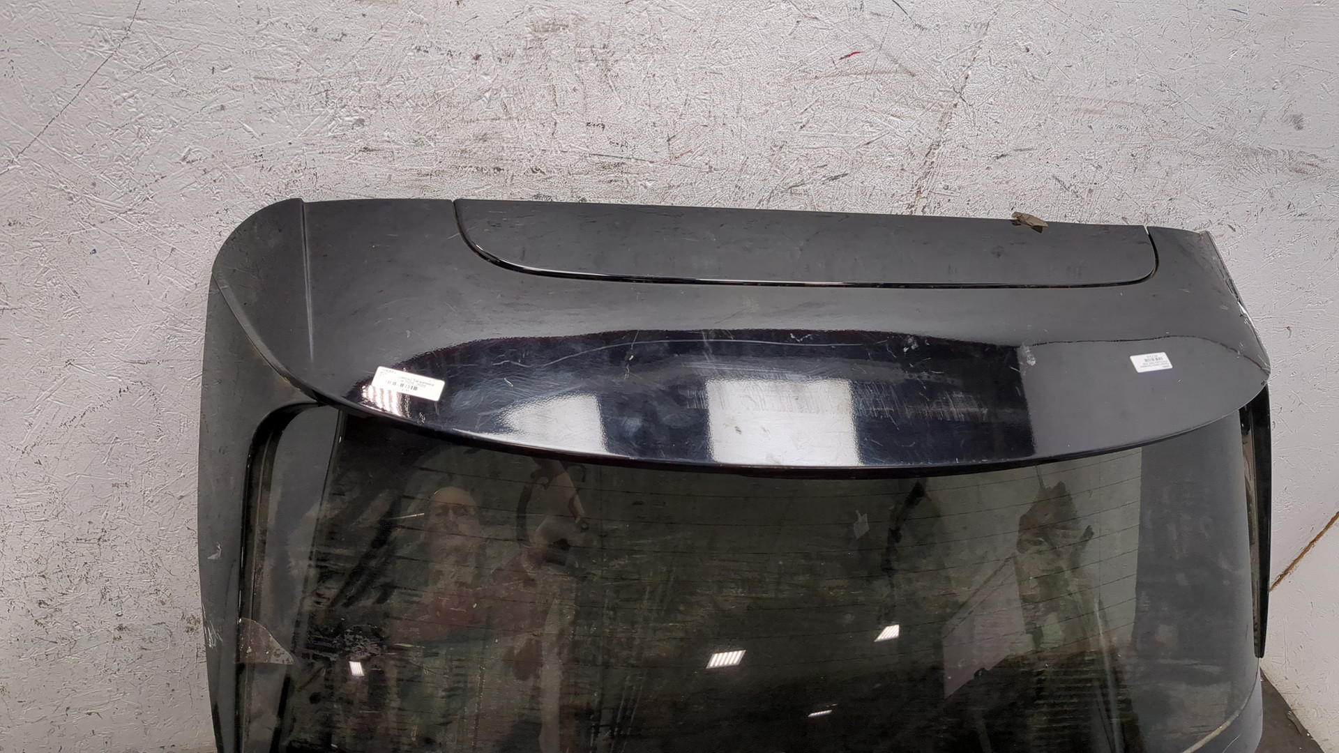 Дверь багажника