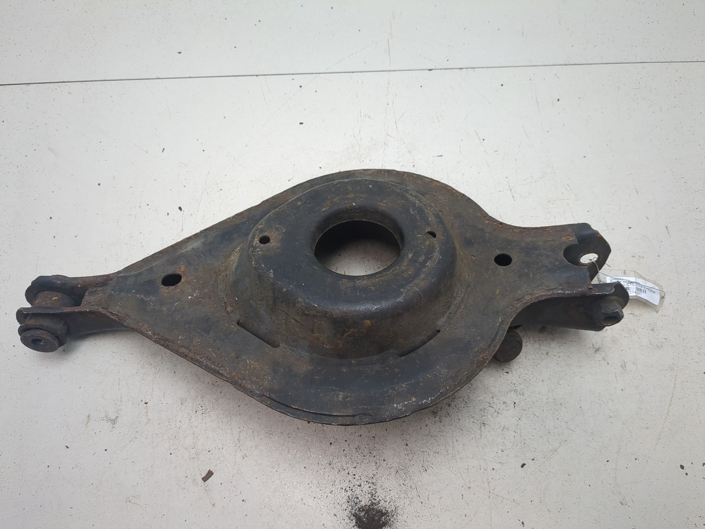 Рычаг задний