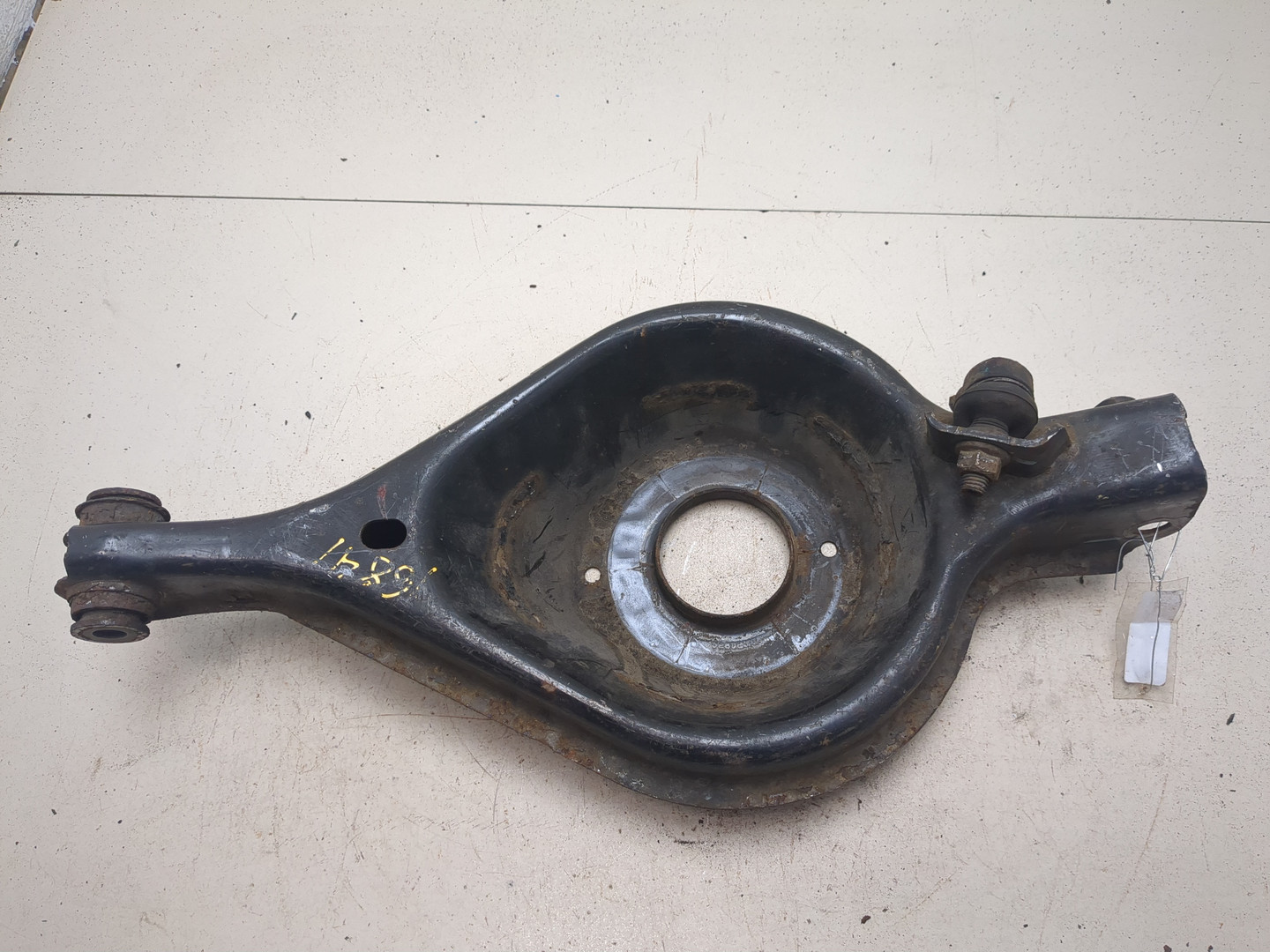 Рычаг задний