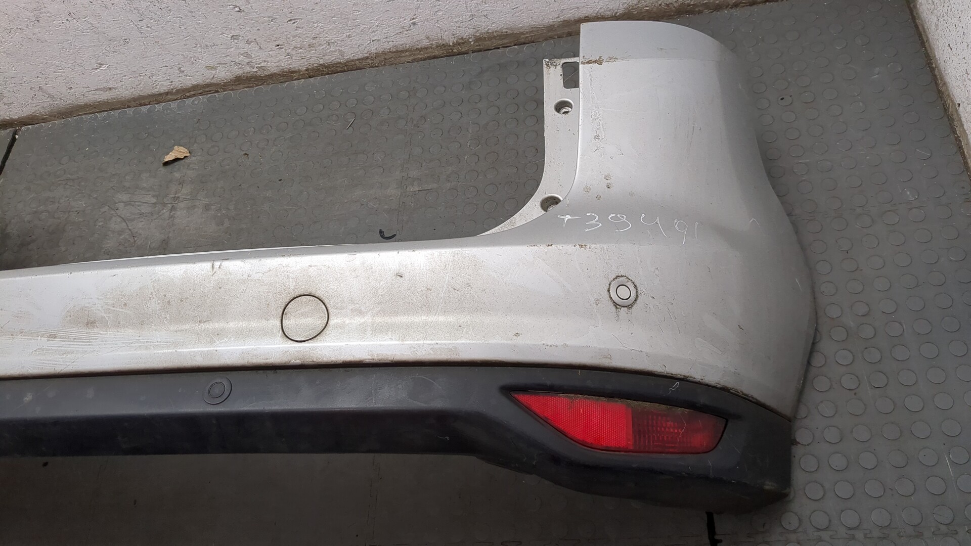 Бампер задний