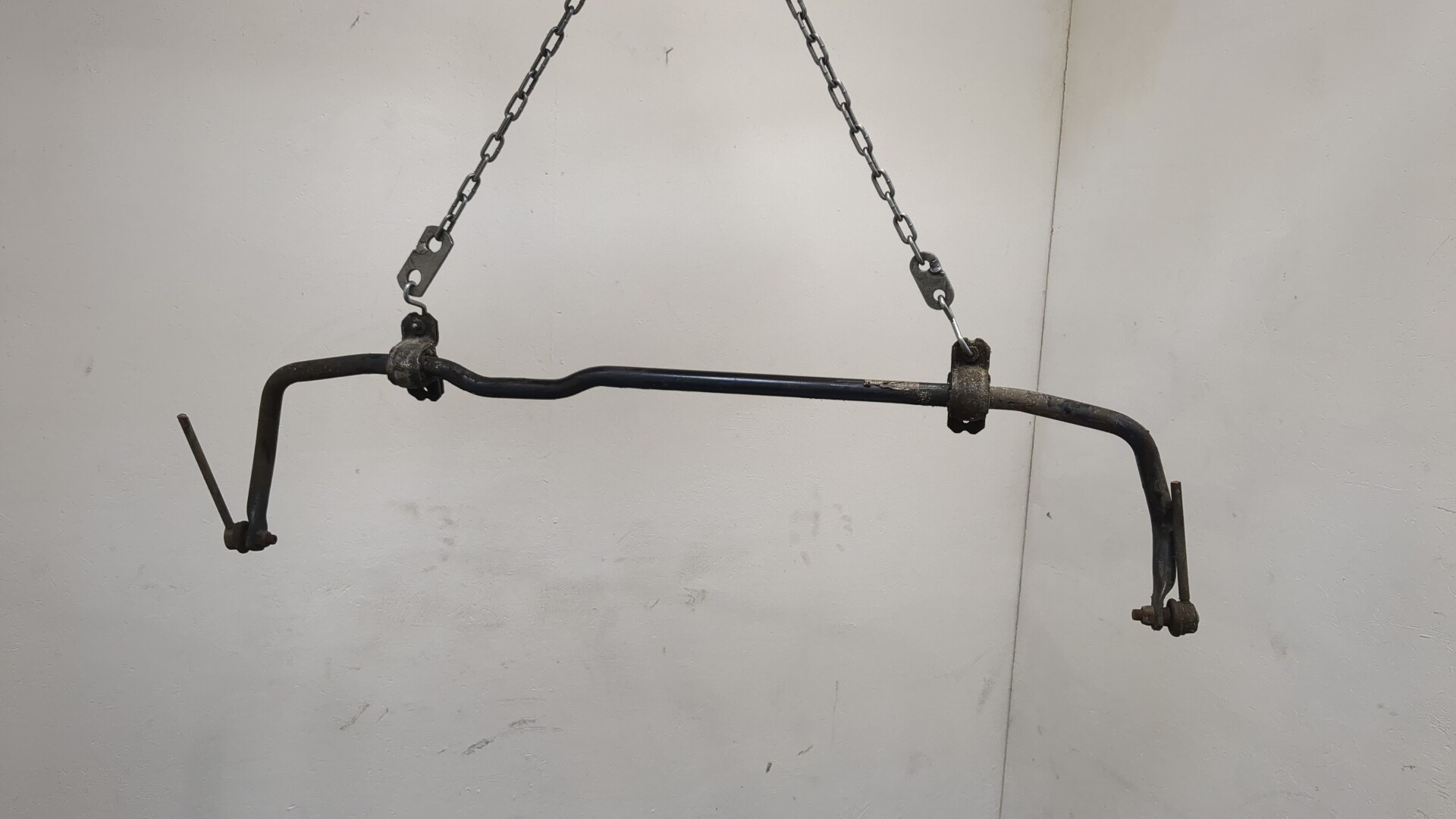 Стабилизатор передний