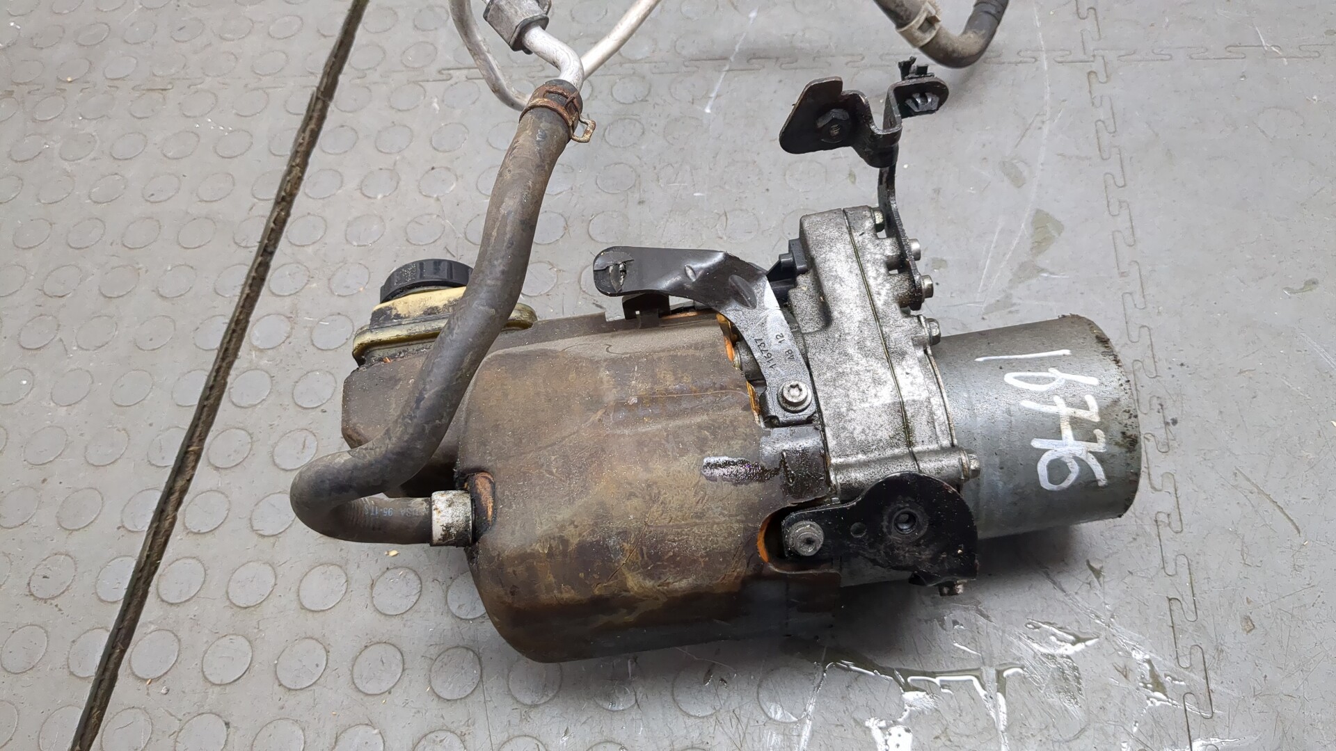 Насос ГУР (гидроусилитель руля)