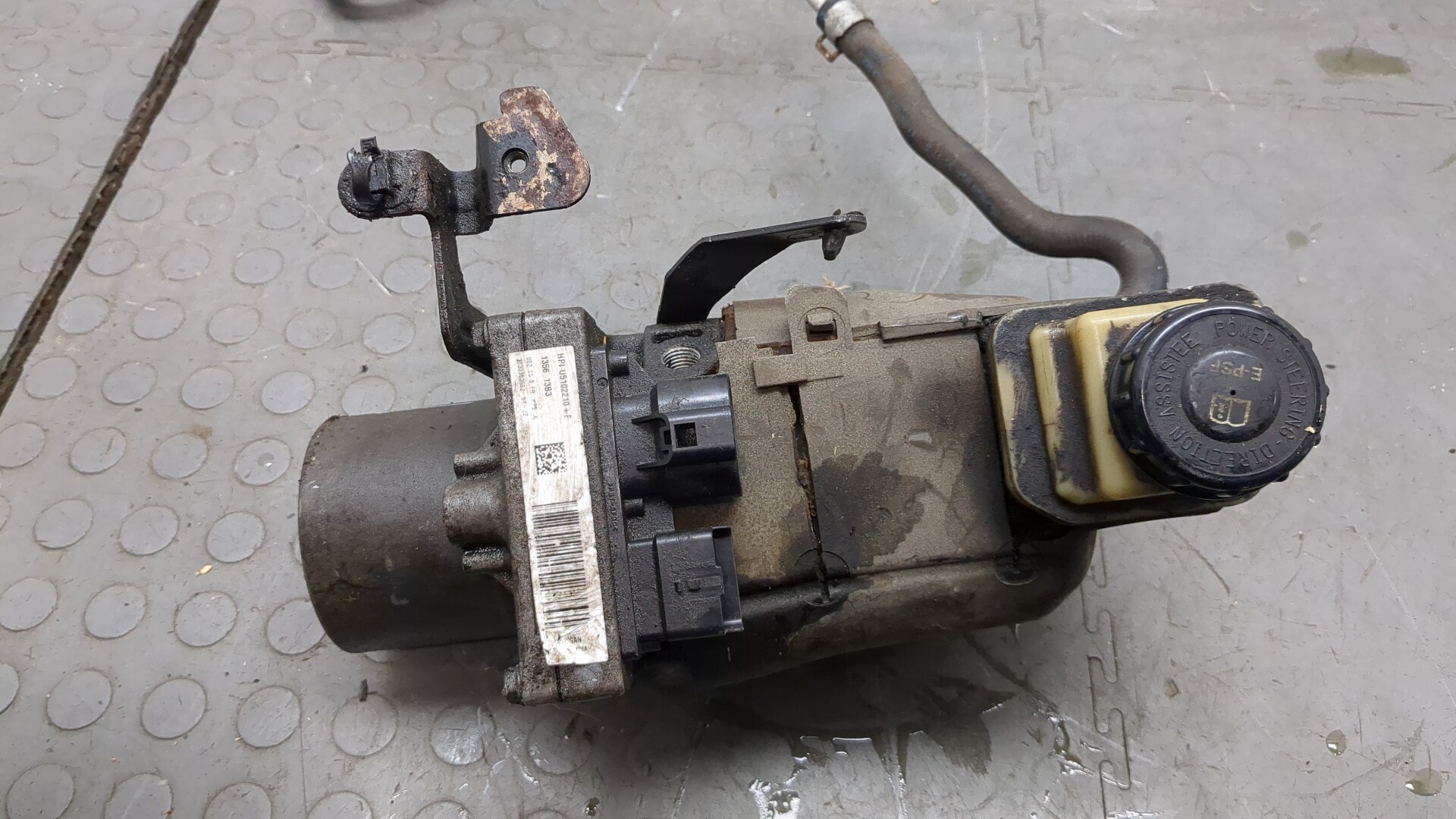 Насос ГУР (гидроусилитель руля)