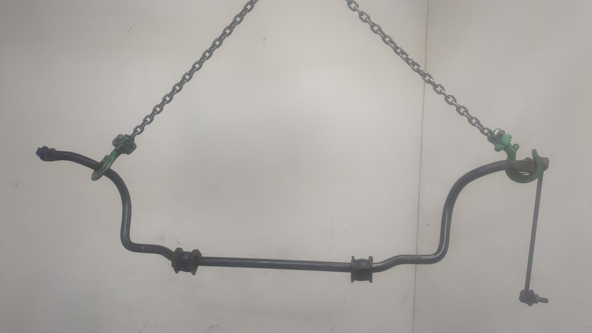 Стабилизатор передний