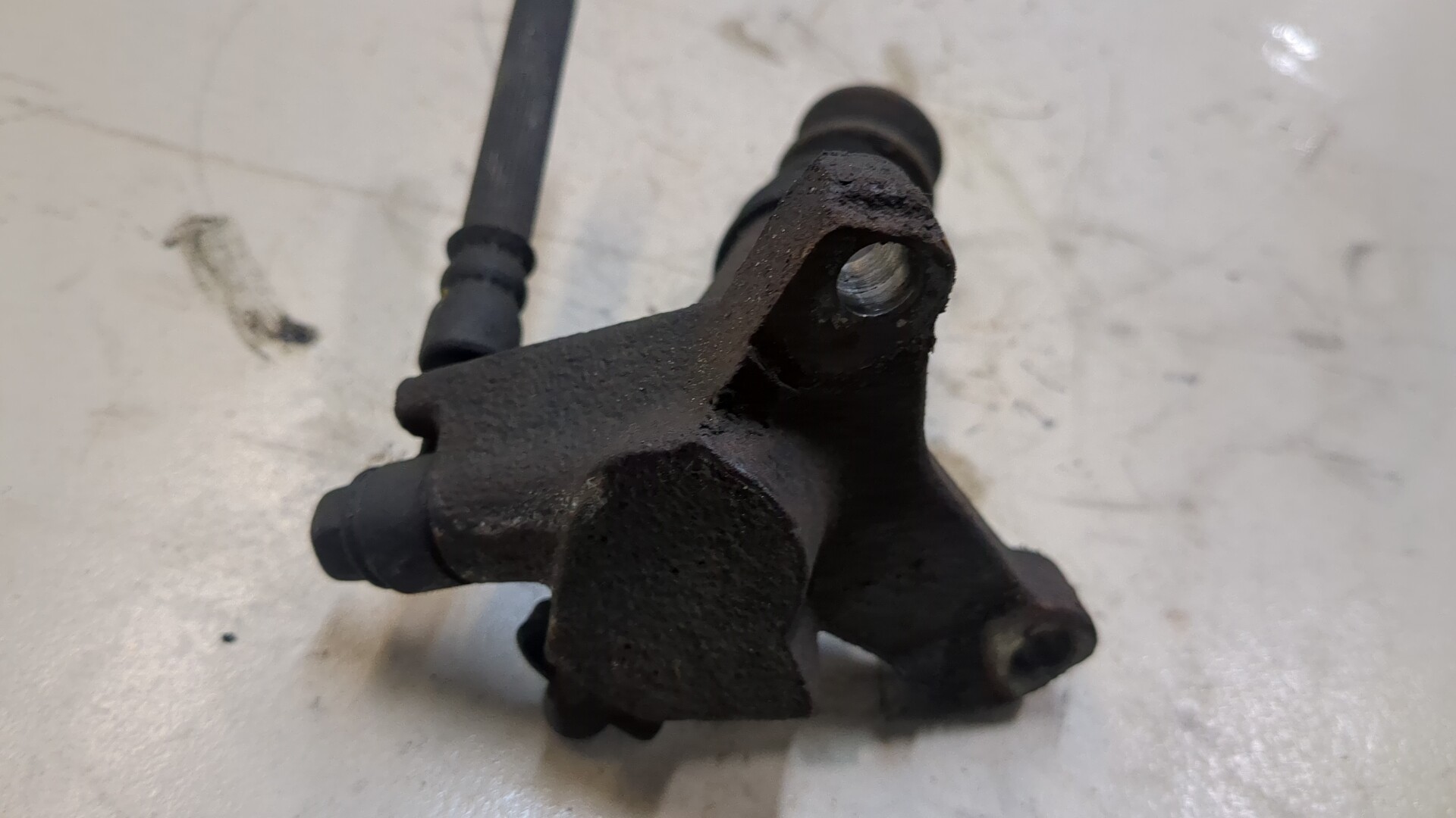 Цилиндр сцепления рабочий