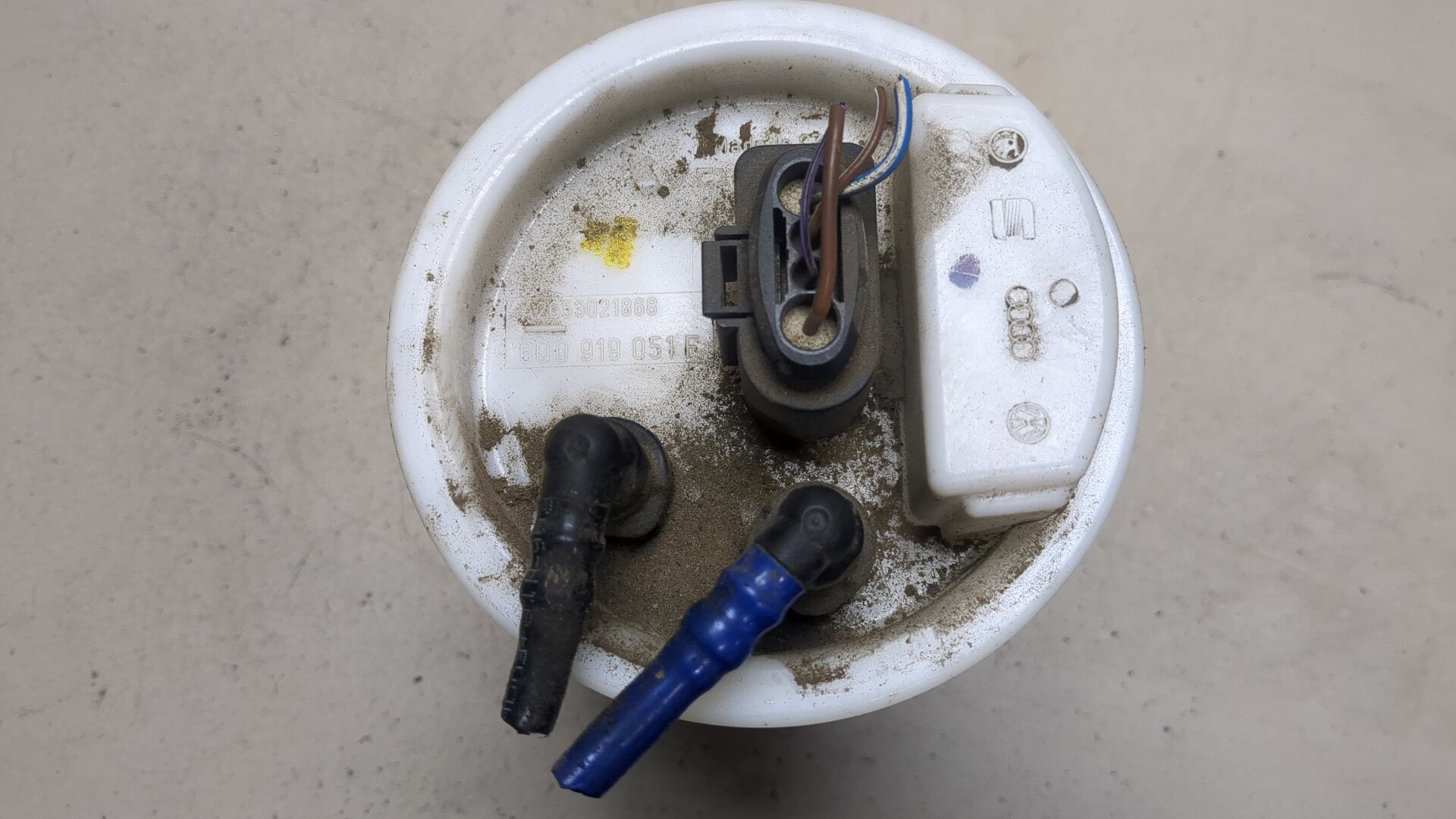 Насос топливный электрический