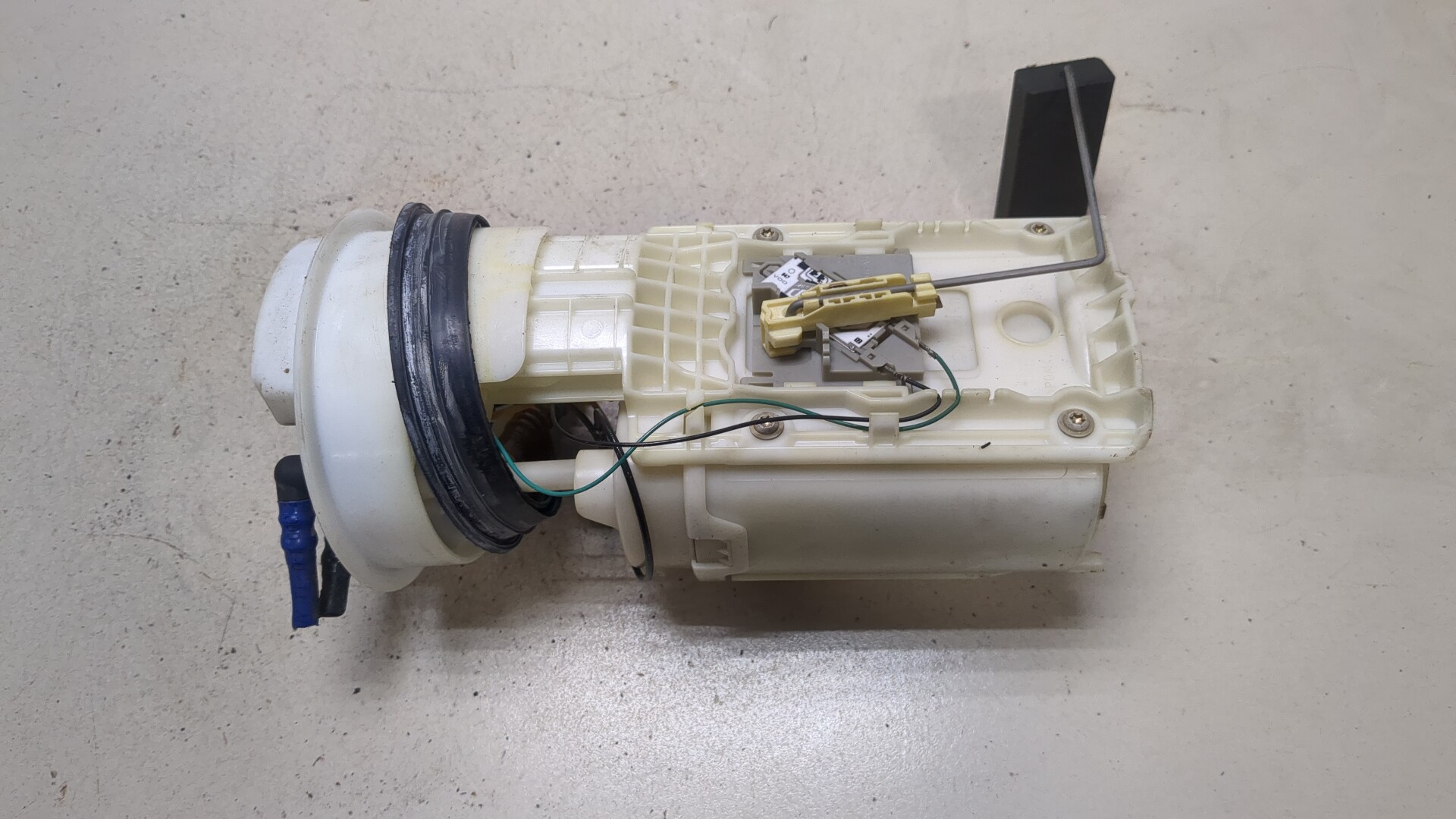 Насос топливный электрический