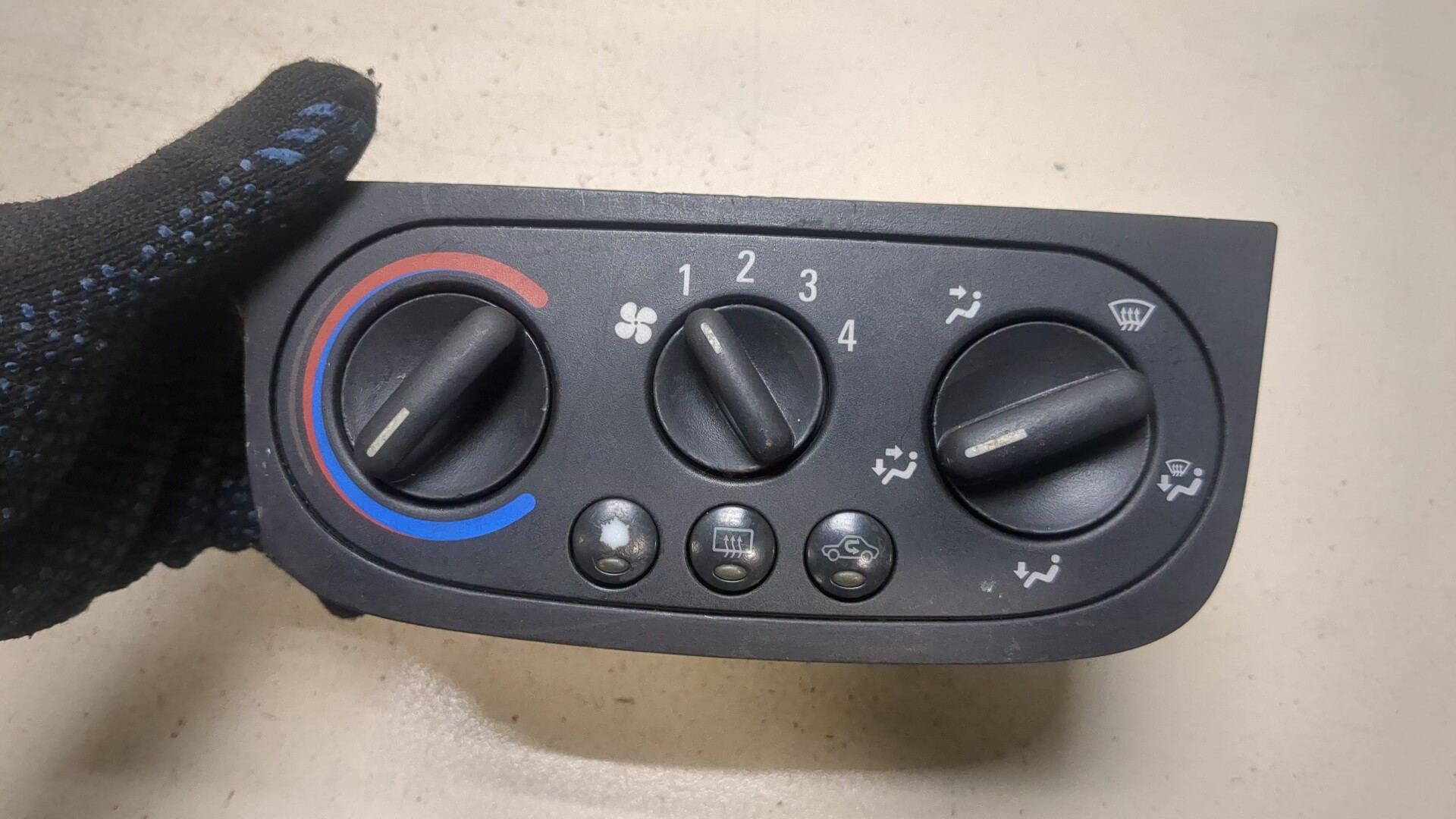 Переключатель отопителя