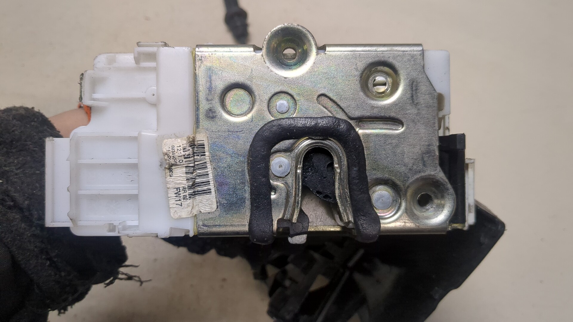 Замок двери задней правой